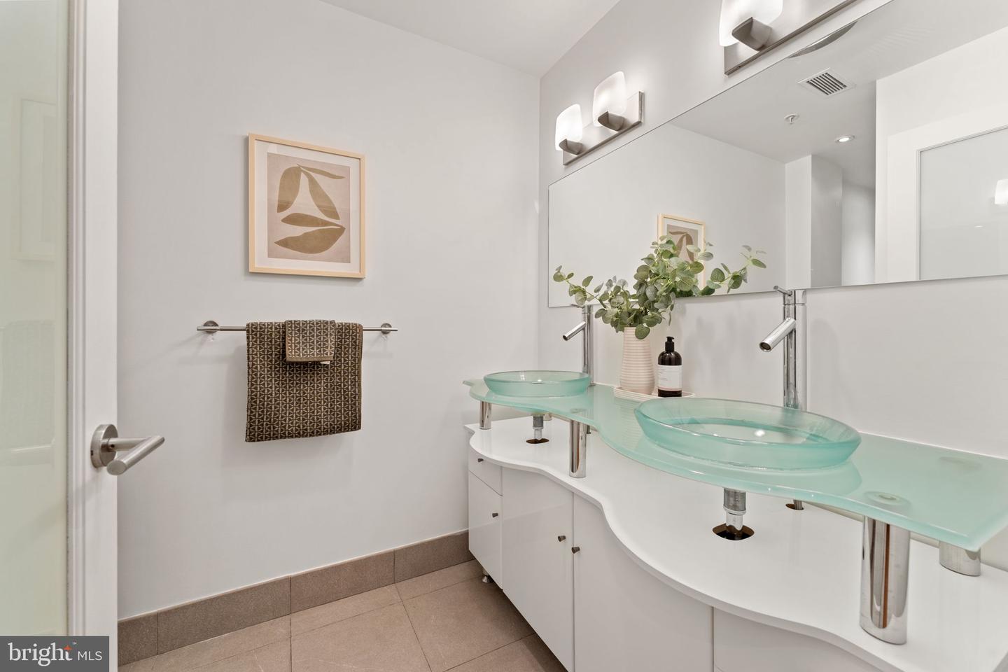 1516 R ST NW #3, WASHINGTON, District Of Columbia 20009, 2 Bedrooms Bedrooms, ,2 BathroomsBathrooms,Residential,For sale,1516 R ST NW #3,DCDC2228436 MLS # DCDC2228436 1516 R ST NW #3, WASHINGTON, District Of Columbia 20009, 2 Bedrooms Bedrooms, ,2 BathroomsBathrooms,Residential,For sale,1516 R ST NW #3,DCDC2228436 MLS # DCDC2228436