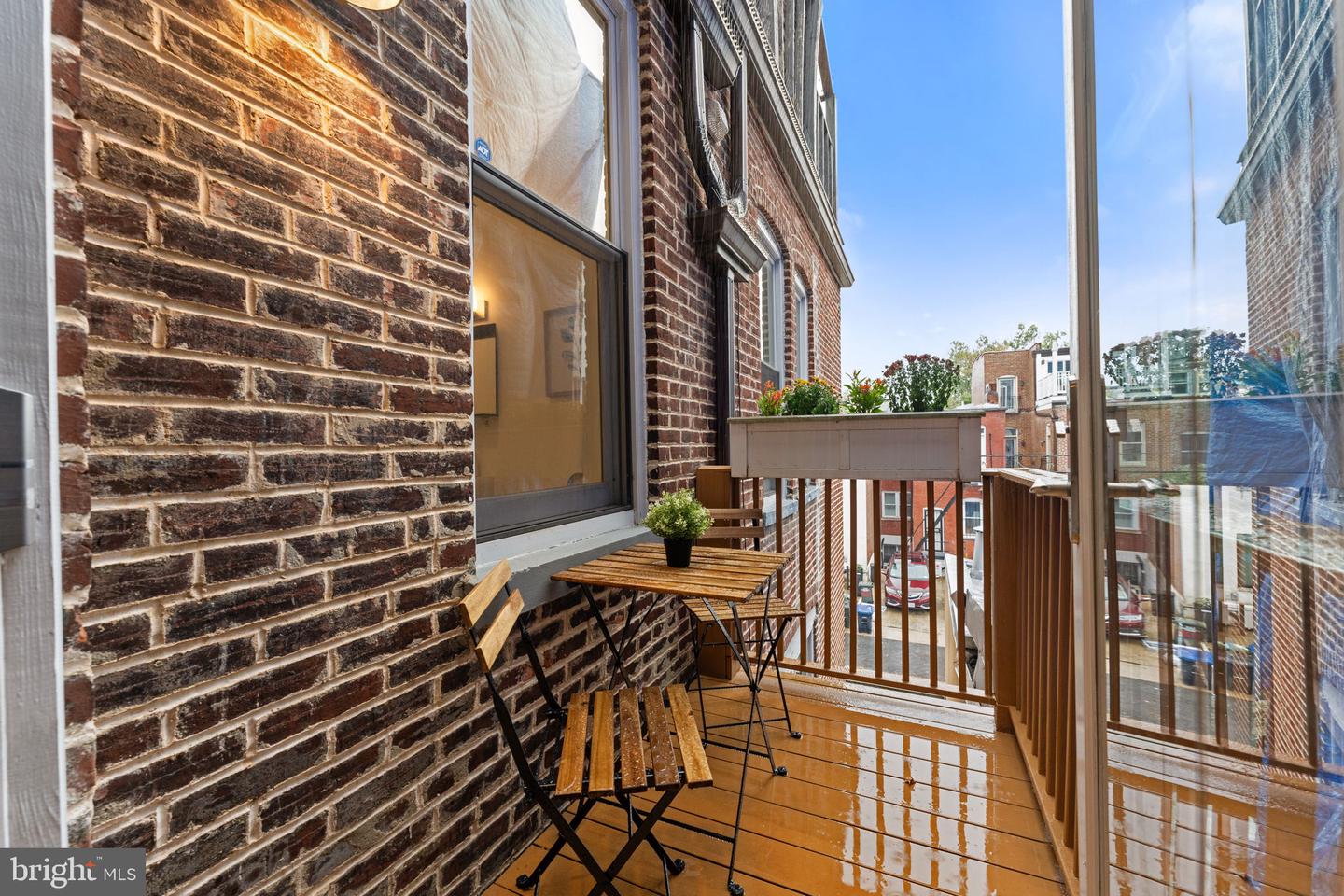 1516 R ST NW #3, WASHINGTON, District Of Columbia 20009, 2 Bedrooms Bedrooms, ,2 BathroomsBathrooms,Residential,For sale,1516 R ST NW #3,DCDC2228436 MLS # DCDC2228436 1516 R ST NW #3, WASHINGTON, District Of Columbia 20009, 2 Bedrooms Bedrooms, ,2 BathroomsBathrooms,Residential,For sale,1516 R ST NW #3,DCDC2228436 MLS # DCDC2228436