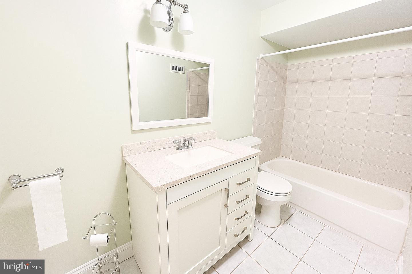 5909-D PRINCE JAMES DR #D, SPRINGFIELD, Virginia 22152, 1 Bedroom Bedrooms, ,1 BathroomBathrooms,Residential,For sale,5909-D PRINCE JAMES DR #D,VAFX2275822 MLS # VAFX2275822