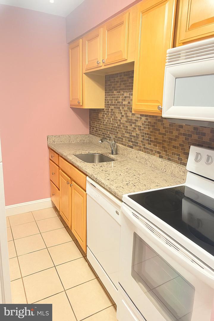 5909-D PRINCE JAMES DR #D, SPRINGFIELD, Virginia 22152, 1 Bedroom Bedrooms, ,1 BathroomBathrooms,Residential,For sale,5909-D PRINCE JAMES DR #D,VAFX2275822 MLS # VAFX2275822