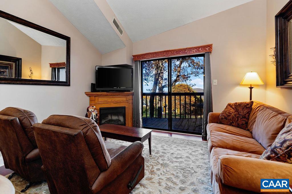 255 TIMBERS CONDOS, WINTERGREEN RESORT, Virginia 22967, 1 Bedroom Bedrooms, ,1 BathroomBathrooms,Residential,For sale,255 TIMBERS CONDOS,670319 MLS # 670319 255 TIMBERS CONDOS, WINTERGREEN RESORT, Virginia 22967, 1 Bedroom Bedrooms, ,1 BathroomBathrooms,Residential,For sale,255 TIMBERS CONDOS,670319 MLS # 670319