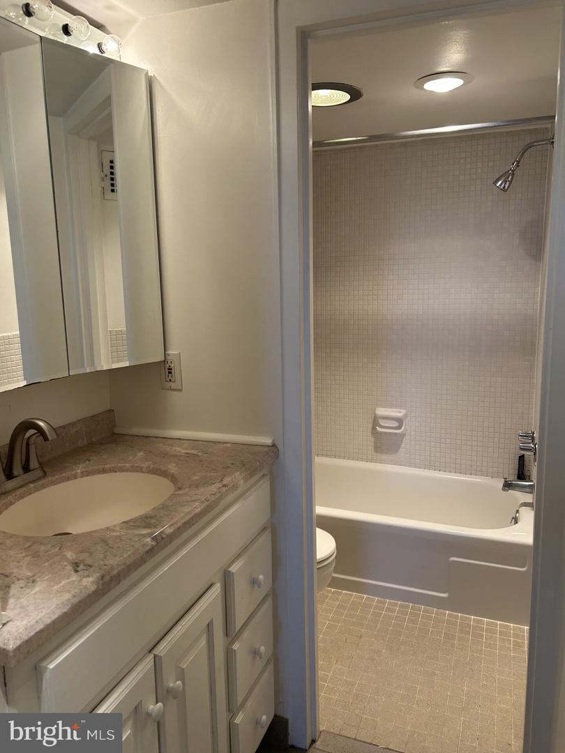 1800 R ST NW #808, WASHINGTON, District Of Columbia 20009, 1 Bedroom Bedrooms, ,1 BathroomBathrooms,Residential,For sale,1800 R ST NW #808,DCDC2228478 MLS # DCDC2228478 1800 R ST NW #808, WASHINGTON, District Of Columbia 20009, 1 Bedroom Bedrooms, ,1 BathroomBathrooms,Residential,For sale,1800 R ST NW #808,DCDC2228478 MLS # DCDC2228478