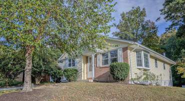2893 CHALET CT, WOODBRIDGE, Virginia 22192, 4 Bedrooms Bedrooms, ,2 BathroomsBathrooms,Residential,For sale,2893 CHALET CT,VAPW2106604 MLS # VAPW2106604