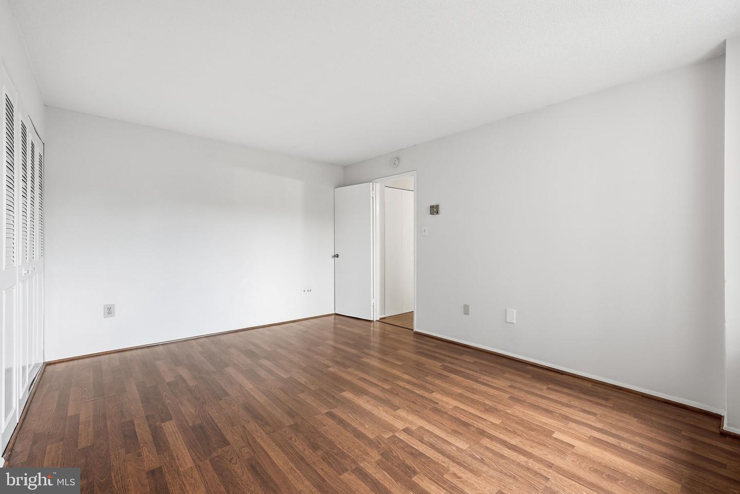 4600 S FOUR MILE RUN DR #321, ARLINGTON, Virginia 22204, 1 Bedroom Bedrooms, ,1 BathroomBathrooms,Residential,For sale,4600 S FOUR MILE RUN DR #321,VAAR2065268 MLS # VAAR2065268 4600 S FOUR MILE RUN DR #321, ARLINGTON, Virginia 22204, 1 Bedroom Bedrooms, ,1 BathroomBathrooms,Residential,For sale,4600 S FOUR MILE RUN DR #321,VAAR2065268 MLS # VAAR2065268