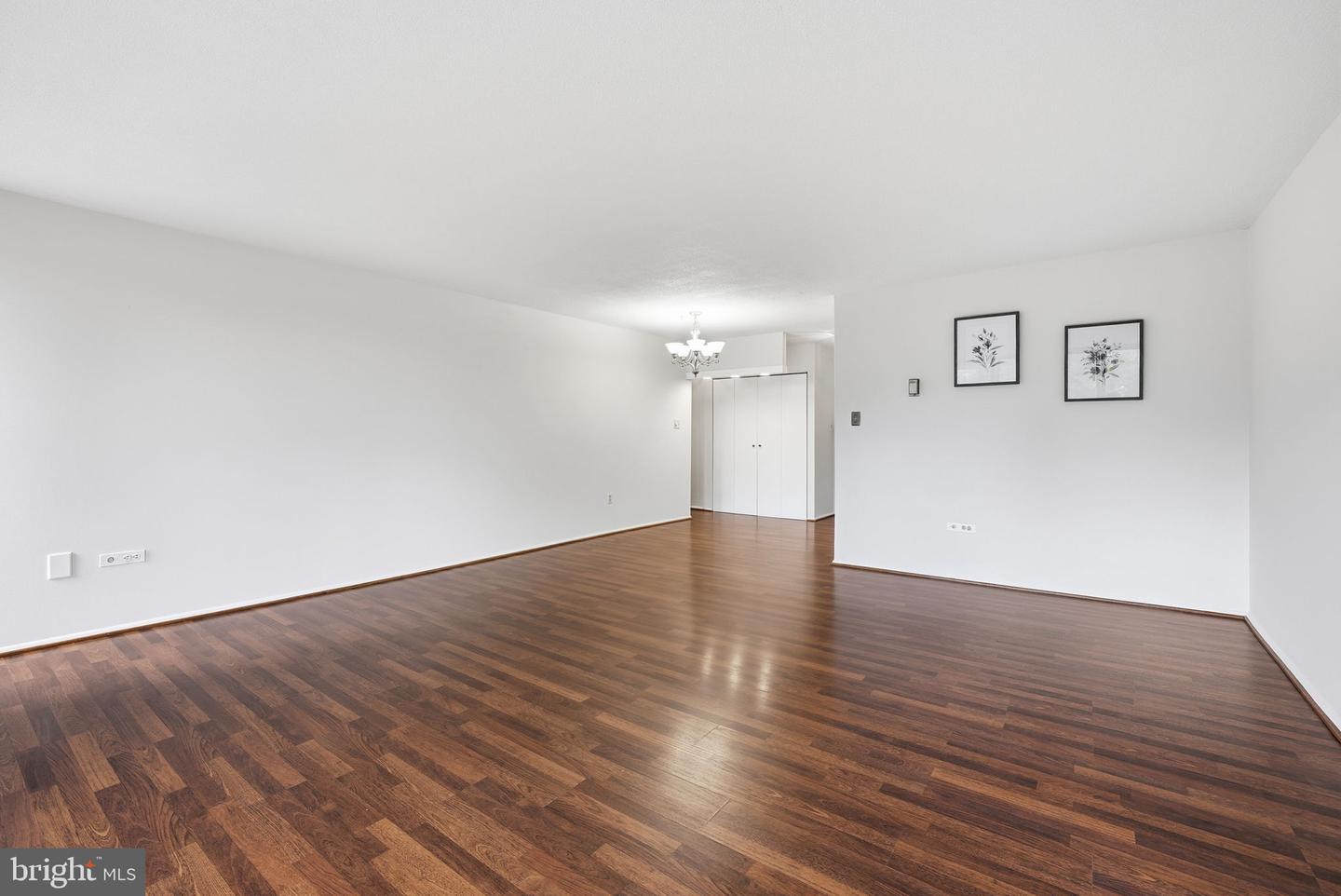 4600 S FOUR MILE RUN DR #321, ARLINGTON, Virginia 22204, 1 Bedroom Bedrooms, ,1 BathroomBathrooms,Residential,For sale,4600 S FOUR MILE RUN DR #321,VAAR2065268 MLS # VAAR2065268 4600 S FOUR MILE RUN DR #321, ARLINGTON, Virginia 22204, 1 Bedroom Bedrooms, ,1 BathroomBathrooms,Residential,For sale,4600 S FOUR MILE RUN DR #321,VAAR2065268 MLS # VAAR2065268