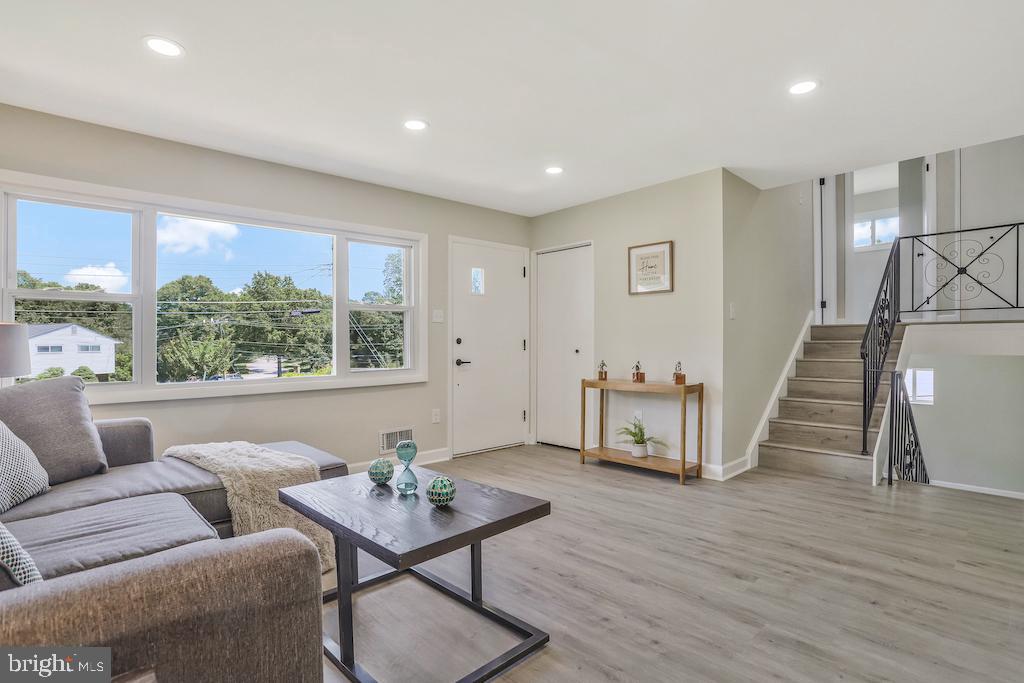 6420 WILLOWOOD LN, ALEXANDRIA, Virginia 22310, 3 Bedrooms Bedrooms, ,2 BathroomsBathrooms,Residential,For sale,6420 WILLOWOOD LN,VAFX2275940 MLS # VAFX2275940 6420 WILLOWOOD LN, ALEXANDRIA, Virginia 22310, 3 Bedrooms Bedrooms, ,2 BathroomsBathrooms,Residential,For sale,6420 WILLOWOOD LN,VAFX2275940 MLS # VAFX2275940