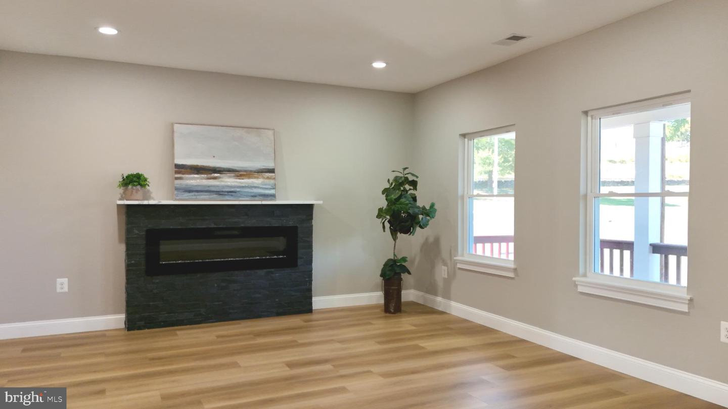 1008 LAFAYETTE BLVD, FREDERICKSBURG, Virginia 22401, 4 Bedrooms Bedrooms, ,2 BathroomsBathrooms,Residential,For sale,1008 LAFAYETTE BLVD,VAFB2009178 MLS # VAFB2009178 1008 LAFAYETTE BLVD, FREDERICKSBURG, Virginia 22401, 4 Bedrooms Bedrooms, ,2 BathroomsBathrooms,Residential,For sale,1008 LAFAYETTE BLVD,VAFB2009178 MLS # VAFB2009178