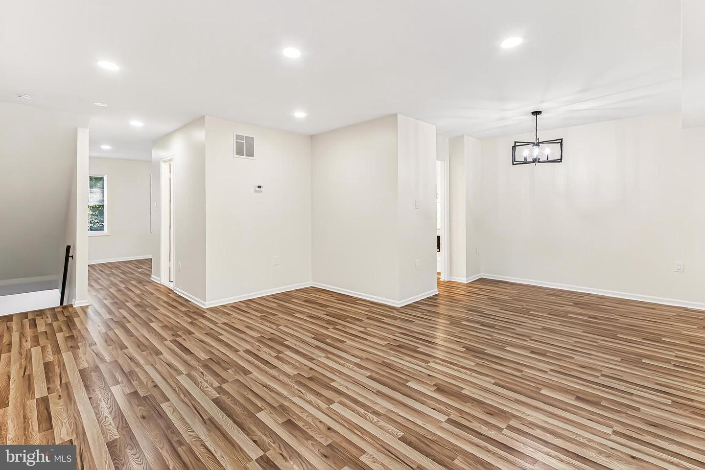 5848 KARA PL, BURKE, Virginia 22015, 3 Bedrooms Bedrooms, ,2 BathroomsBathrooms,Residential,For sale,5848 KARA PL,VAFX2275990 MLS # VAFX2275990 5848 KARA PL, BURKE, Virginia 22015, 3 Bedrooms Bedrooms, ,2 BathroomsBathrooms,Residential,For sale,5848 KARA PL,VAFX2275990 MLS # VAFX2275990