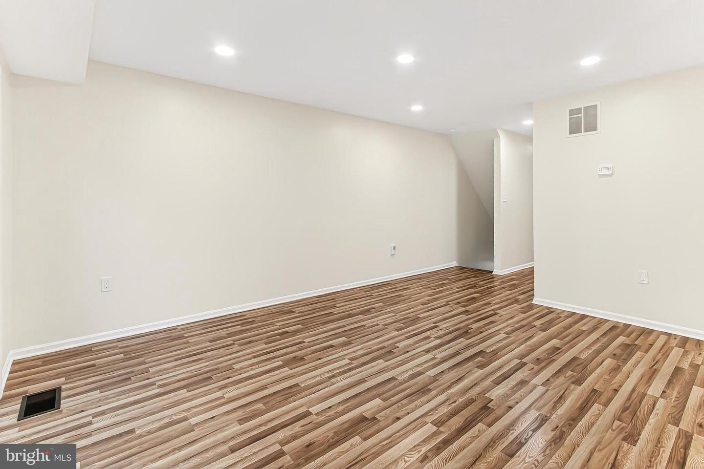 5848 KARA PL, BURKE, Virginia 22015, 3 Bedrooms Bedrooms, ,2 BathroomsBathrooms,Residential,For sale,5848 KARA PL,VAFX2275990 MLS # VAFX2275990 5848 KARA PL, BURKE, Virginia 22015, 3 Bedrooms Bedrooms, ,2 BathroomsBathrooms,Residential,For sale,5848 KARA PL,VAFX2275990 MLS # VAFX2275990
