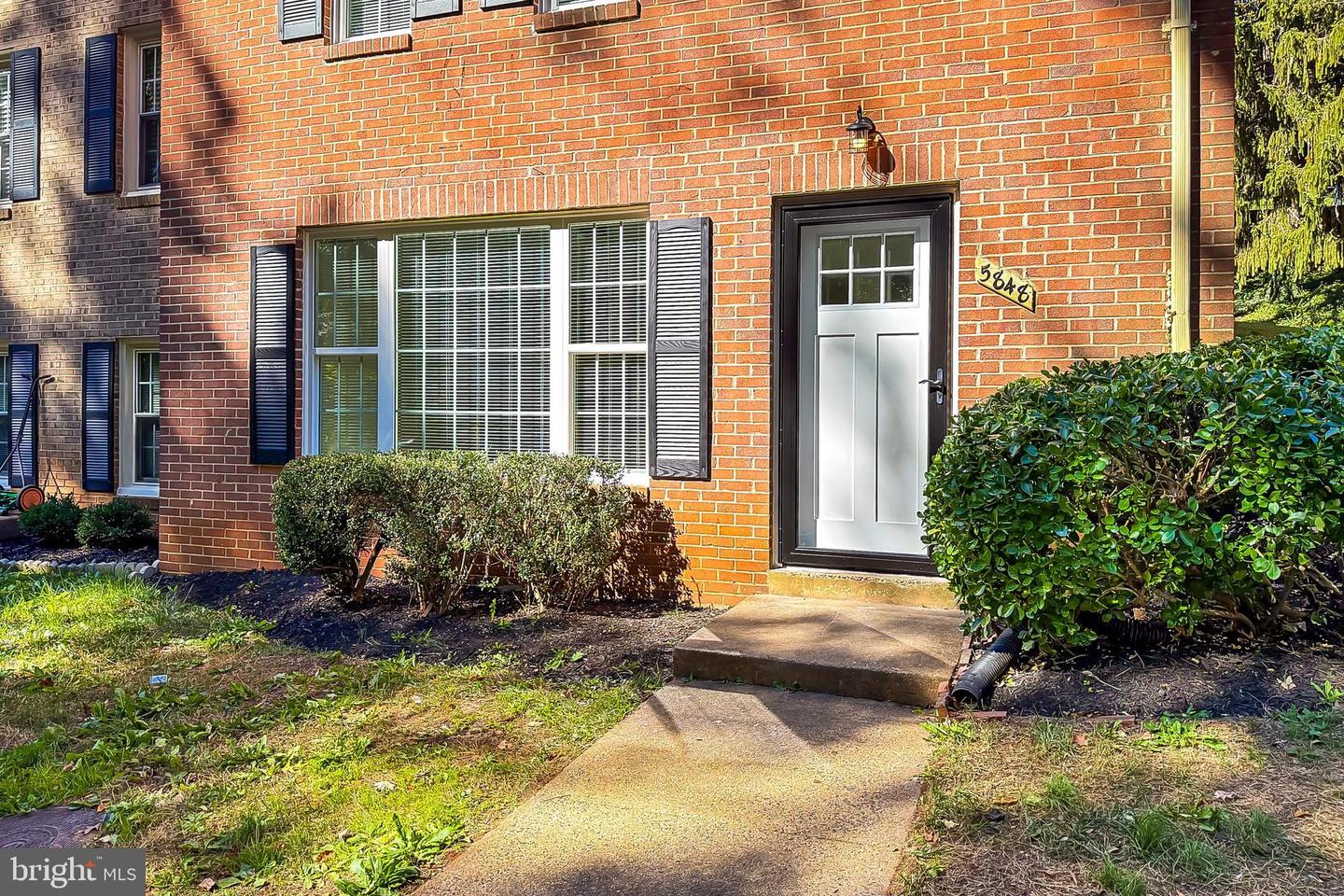 5848 KARA PL, BURKE, Virginia 22015, 3 Bedrooms Bedrooms, ,2 BathroomsBathrooms,Residential,For sale,5848 KARA PL,VAFX2275990 MLS # VAFX2275990 5848 KARA PL, BURKE, Virginia 22015, 3 Bedrooms Bedrooms, ,2 BathroomsBathrooms,Residential,For sale,5848 KARA PL,VAFX2275990 MLS # VAFX2275990
