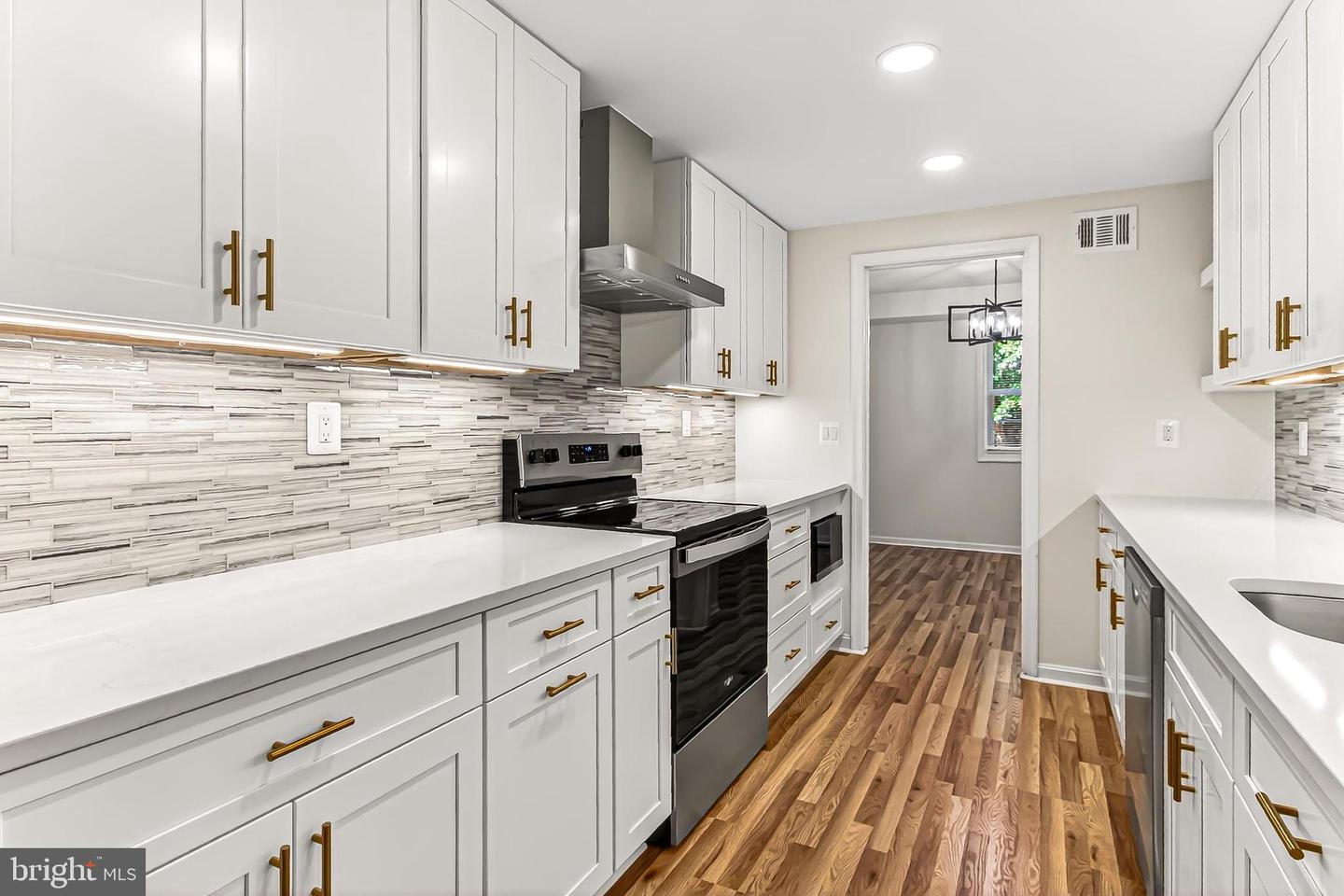 5848 KARA PL, BURKE, Virginia 22015, 3 Bedrooms Bedrooms, ,2 BathroomsBathrooms,Residential,For sale,5848 KARA PL,VAFX2275990 MLS # VAFX2275990 5848 KARA PL, BURKE, Virginia 22015, 3 Bedrooms Bedrooms, ,2 BathroomsBathrooms,Residential,For sale,5848 KARA PL,VAFX2275990 MLS # VAFX2275990