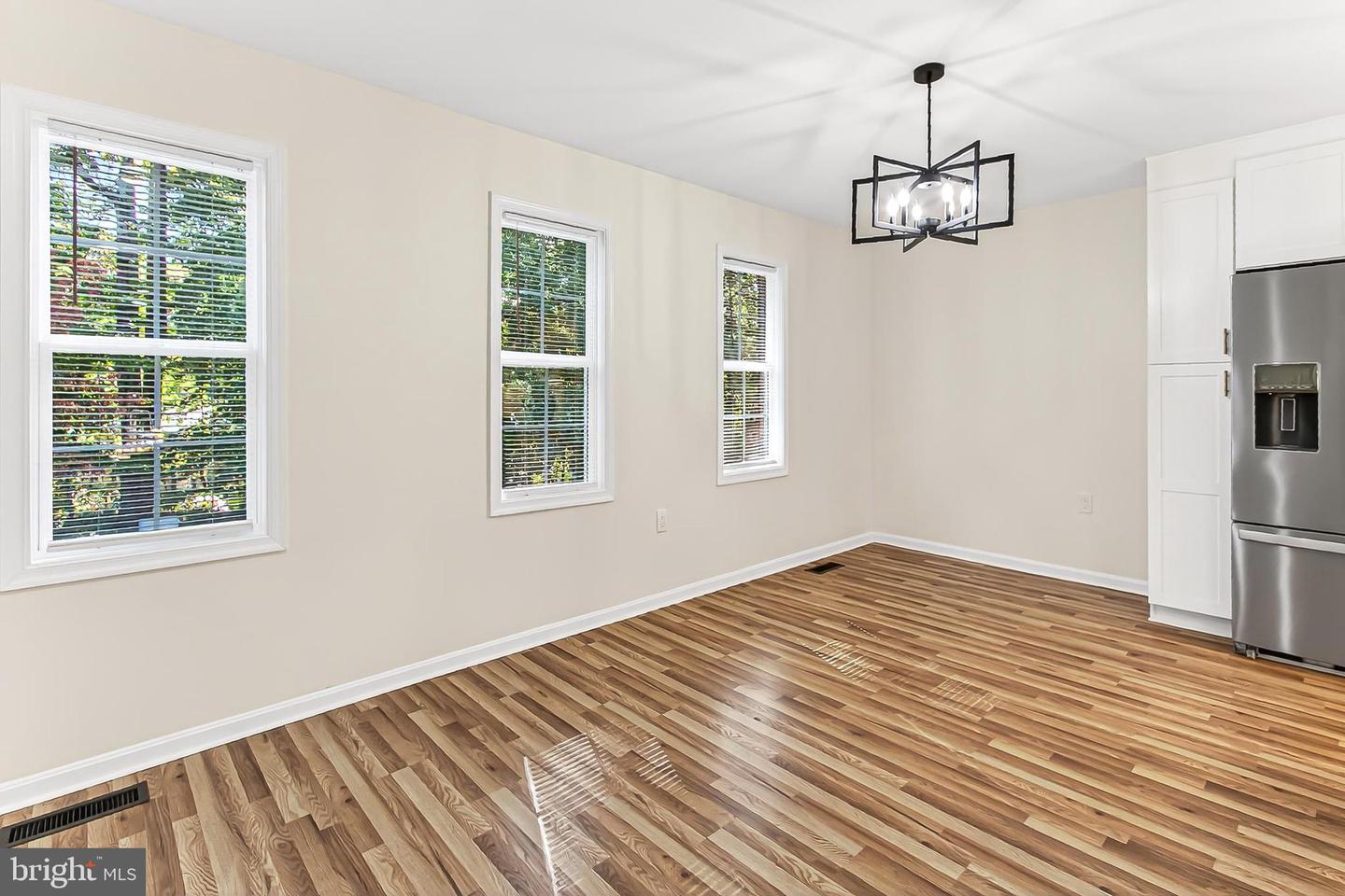 5848 KARA PL, BURKE, Virginia 22015, 3 Bedrooms Bedrooms, ,2 BathroomsBathrooms,Residential,For sale,5848 KARA PL,VAFX2275990 MLS # VAFX2275990 5848 KARA PL, BURKE, Virginia 22015, 3 Bedrooms Bedrooms, ,2 BathroomsBathrooms,Residential,For sale,5848 KARA PL,VAFX2275990 MLS # VAFX2275990