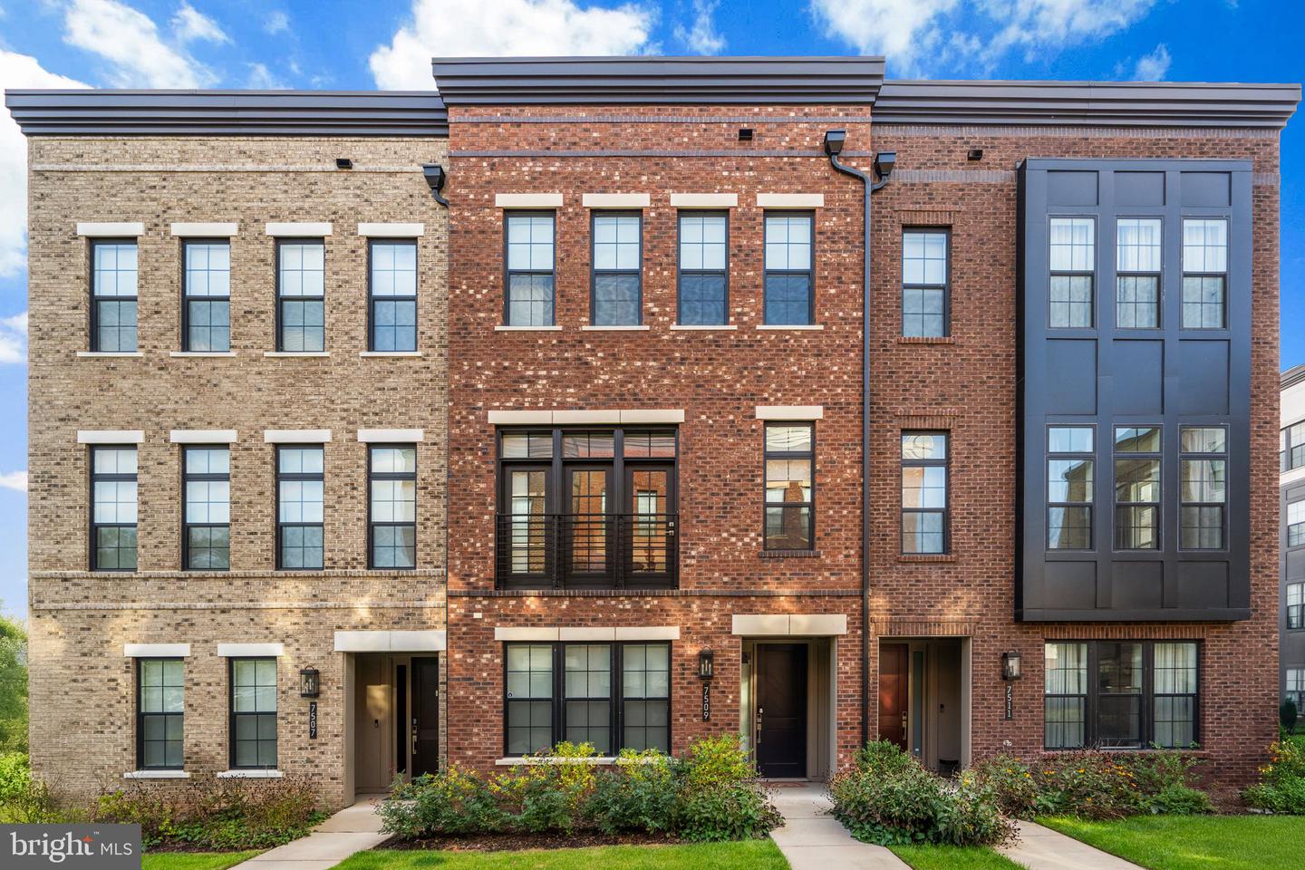 7509 SAWYER FARM WAY #2002, MCLEAN, Virginia 22102, 4 Bedrooms Bedrooms, ,3 BathroomsBathrooms,Residential,For sale,7509 SAWYER FARM WAY #2002,VAFX2275998 MLS # VAFX2275998 7509 SAWYER FARM WAY #2002, MCLEAN, Virginia 22102, 4 Bedrooms Bedrooms, ,3 BathroomsBathrooms,Residential,For sale,7509 SAWYER FARM WAY #2002,VAFX2275998 MLS # VAFX2275998