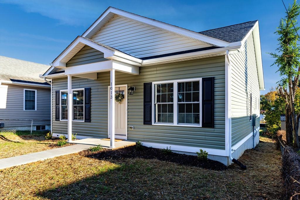 1013 OHIO ST, WAYNESBORO, Virginia 22980, 3 Bedrooms Bedrooms, ,2 BathroomsBathrooms,Residential,1013 OHIO ST,670338 MLS # 670338 1013 OHIO ST, WAYNESBORO, Virginia 22980, 3 Bedrooms Bedrooms, ,2 BathroomsBathrooms,Residential,1013 OHIO ST,670338 MLS # 670338