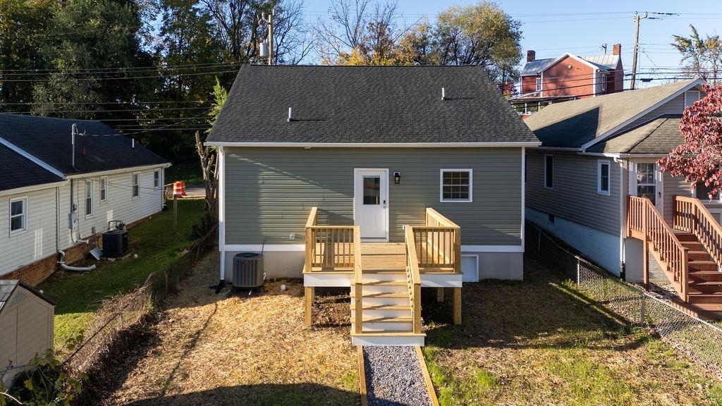 1013 OHIO ST, WAYNESBORO, Virginia 22980, 3 Bedrooms Bedrooms, ,2 BathroomsBathrooms,Residential,1013 OHIO ST,670338 MLS # 670338 1013 OHIO ST, WAYNESBORO, Virginia 22980, 3 Bedrooms Bedrooms, ,2 BathroomsBathrooms,Residential,1013 OHIO ST,670338 MLS # 670338