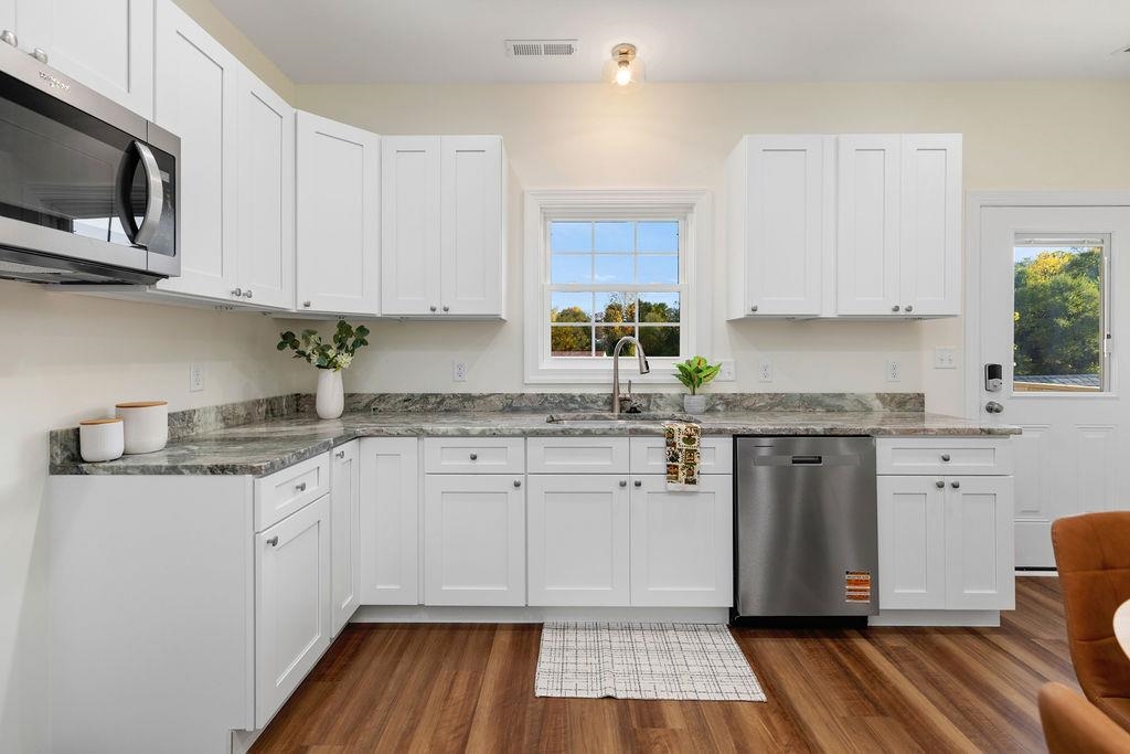 1013 OHIO ST, WAYNESBORO, Virginia 22980, 3 Bedrooms Bedrooms, ,2 BathroomsBathrooms,Residential,1013 OHIO ST,670338 MLS # 670338 1013 OHIO ST, WAYNESBORO, Virginia 22980, 3 Bedrooms Bedrooms, ,2 BathroomsBathrooms,Residential,1013 OHIO ST,670338 MLS # 670338