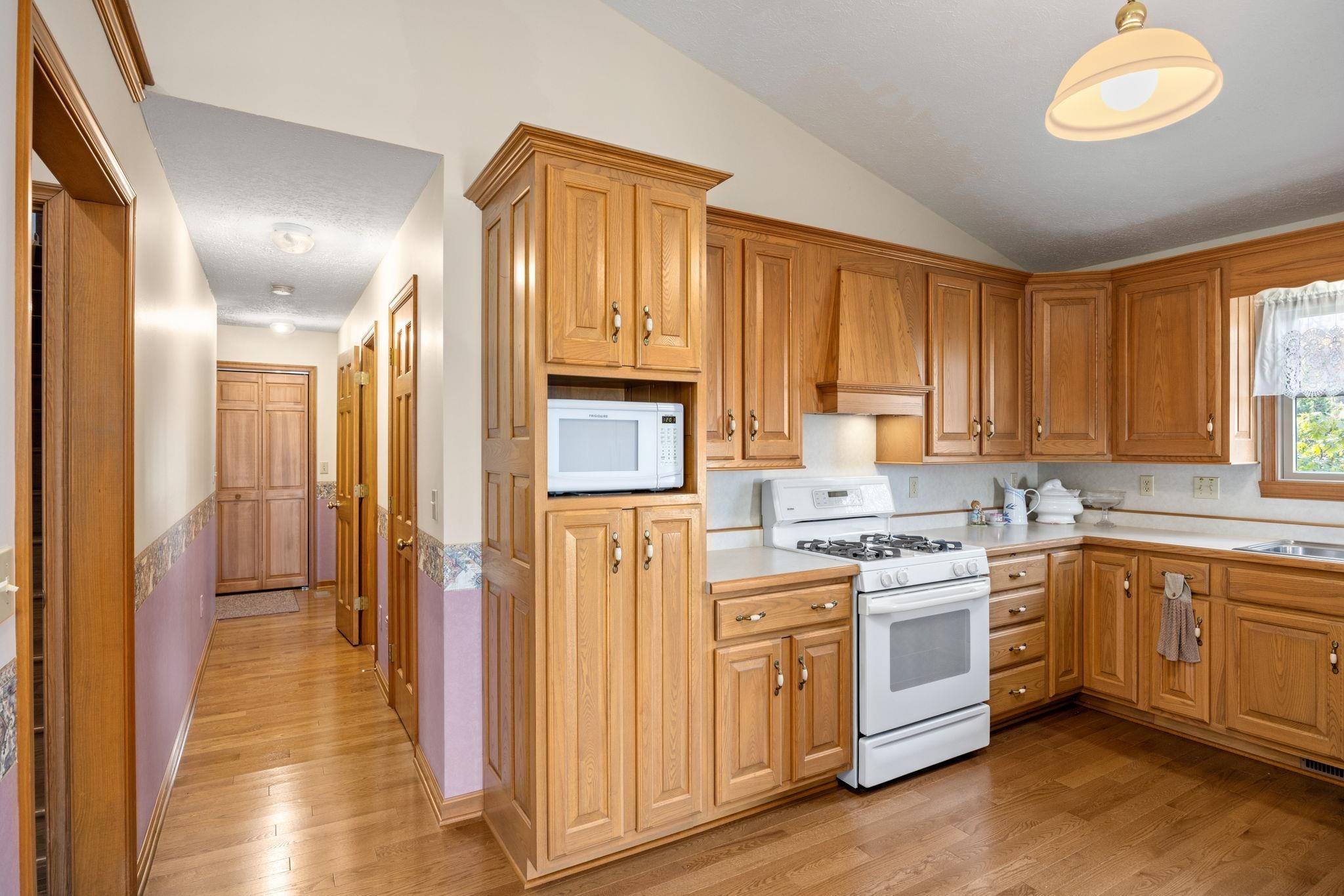 1325 HARMONY DR, HARRISONBURG, Virginia 22802, 4 Bedrooms Bedrooms, ,3 BathroomsBathrooms,Residential,1325 HARMONY DR,670348 MLS # 670348
