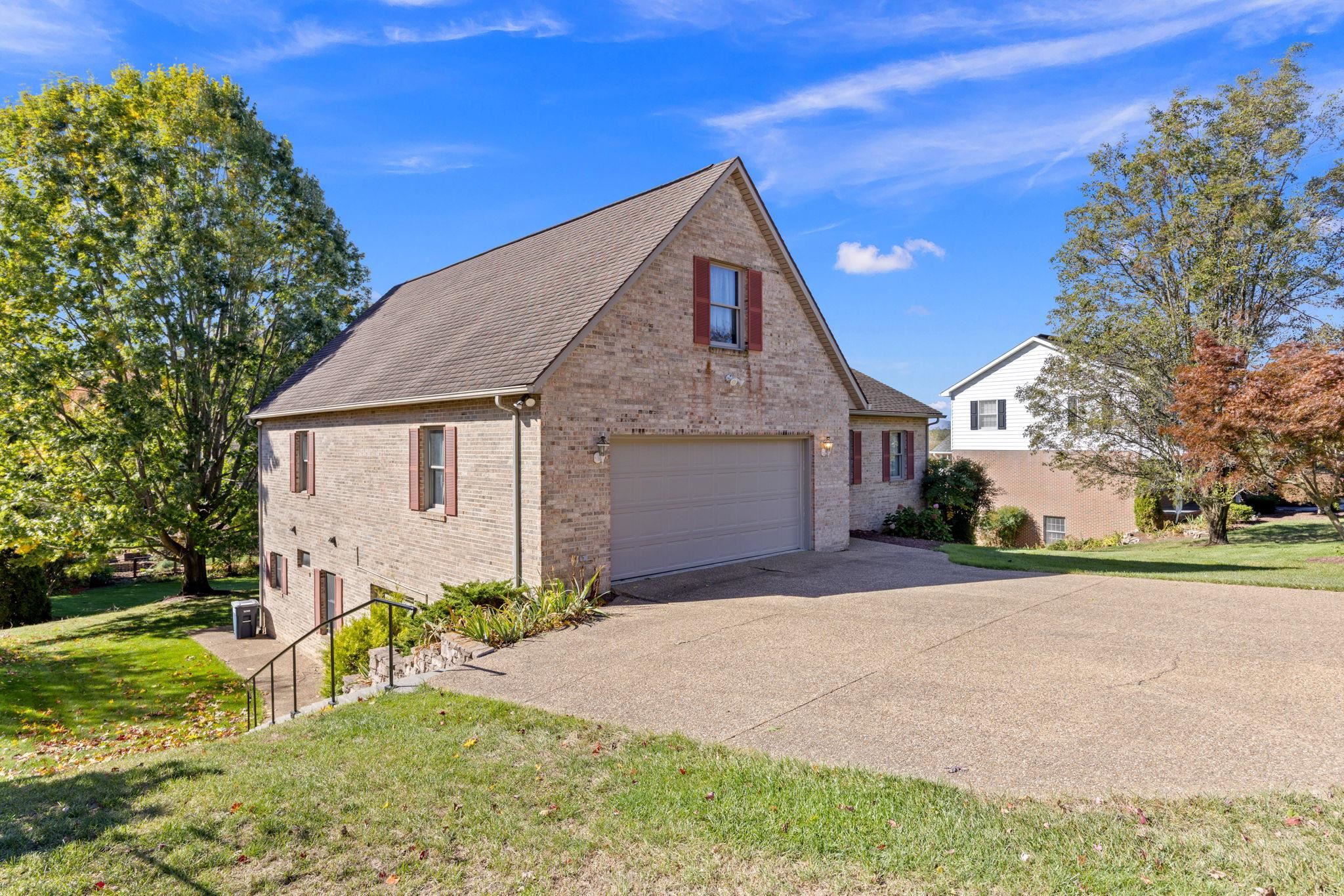 1325 HARMONY DR, HARRISONBURG, Virginia 22802, 4 Bedrooms Bedrooms, ,3 BathroomsBathrooms,Residential,1325 HARMONY DR,670348 MLS # 670348