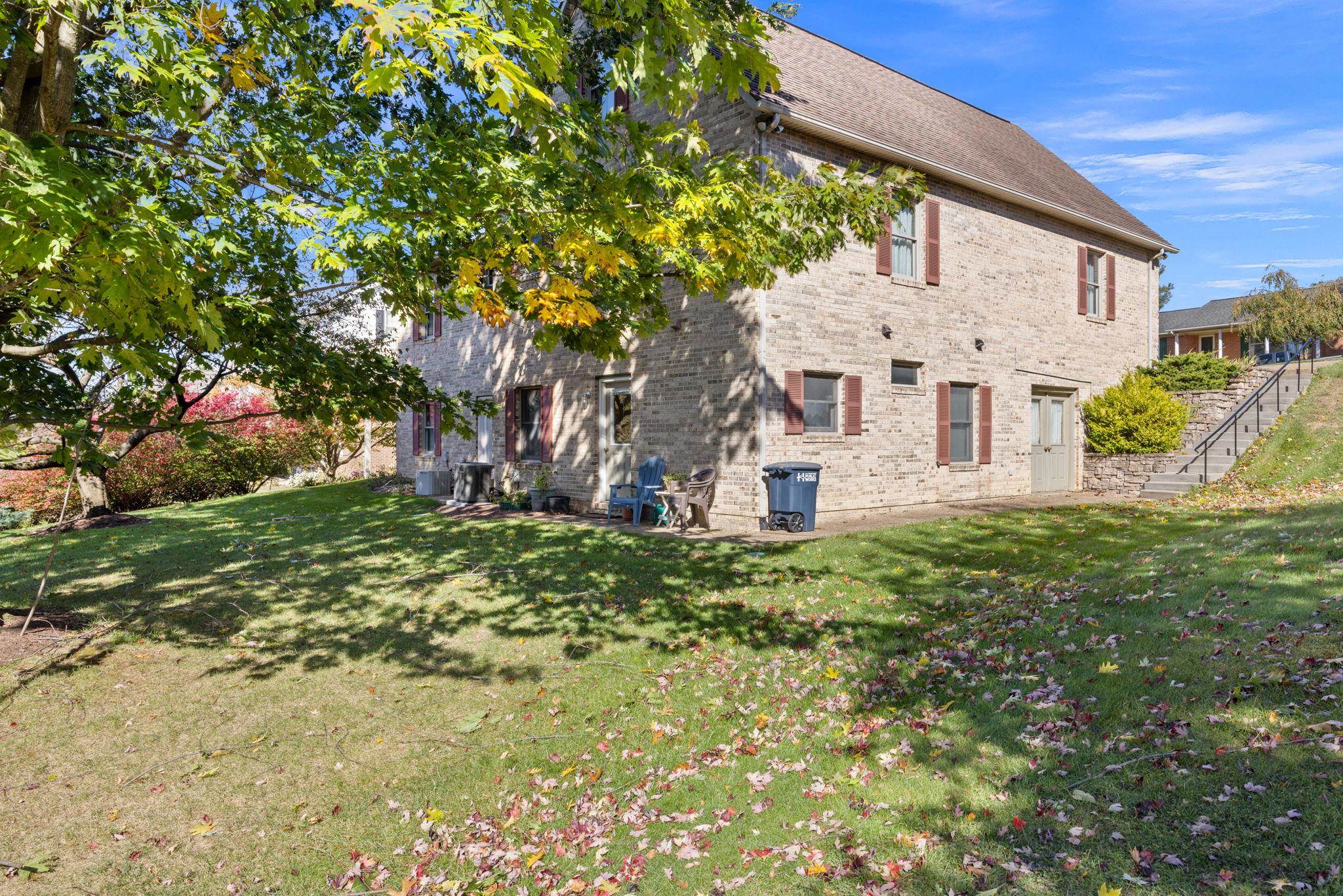 1325 HARMONY DR, HARRISONBURG, Virginia 22802, 4 Bedrooms Bedrooms, ,3 BathroomsBathrooms,Residential,1325 HARMONY DR,670348 MLS # 670348