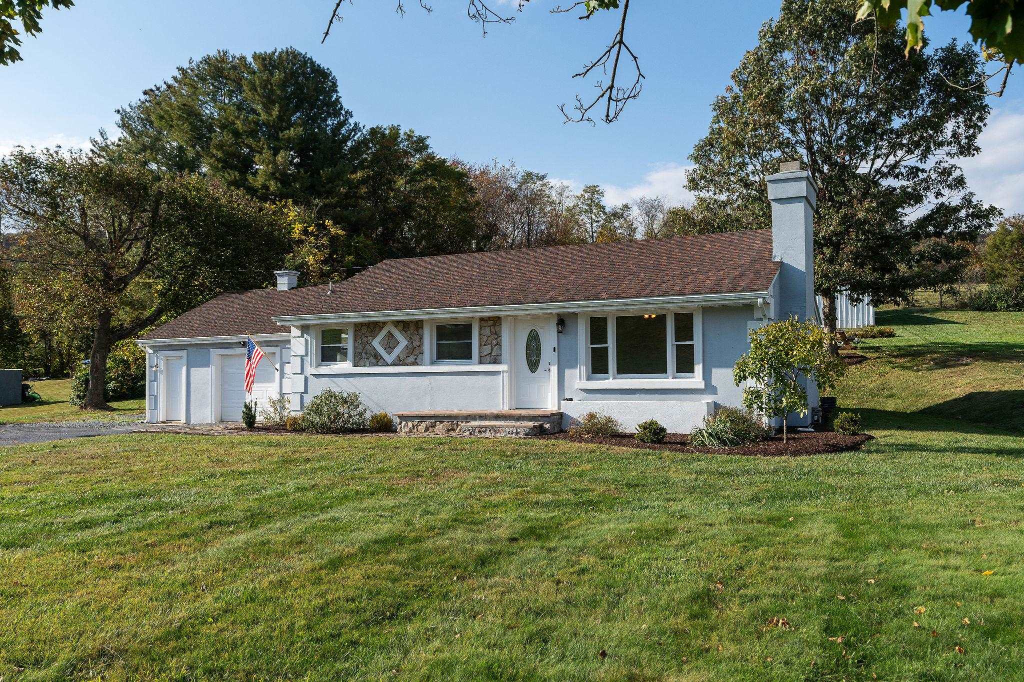 1111 JENNINGS GAP RD, CHURCHVILLE, Virginia 24421, 2 Bedrooms Bedrooms, ,1 BathroomBathrooms,Residential,They don't make it anymore!,1111 JENNINGS GAP RD,670364 MLS # 670364 1111 JENNINGS GAP RD, CHURCHVILLE, Virginia 24421, 2 Bedrooms Bedrooms, ,1 BathroomBathrooms,Residential,They don't make it anymore!,1111 JENNINGS GAP RD,670364 MLS # 670364