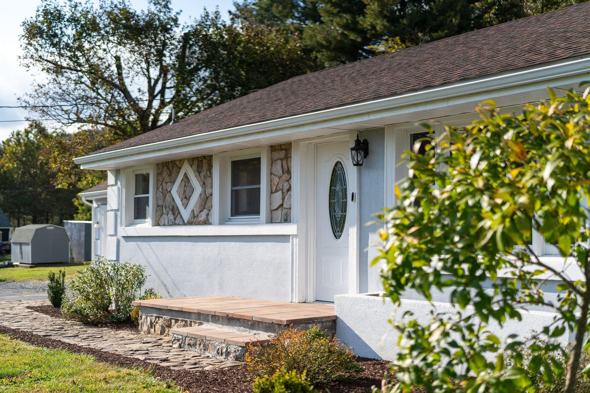 1111 JENNINGS GAP RD, CHURCHVILLE, Virginia 24421, 2 Bedrooms Bedrooms, ,1 BathroomBathrooms,Residential,They don't make it anymore!,1111 JENNINGS GAP RD,670364 MLS # 670364 1111 JENNINGS GAP RD, CHURCHVILLE, Virginia 24421, 2 Bedrooms Bedrooms, ,1 BathroomBathrooms,Residential,They don't make it anymore!,1111 JENNINGS GAP RD,670364 MLS # 670364