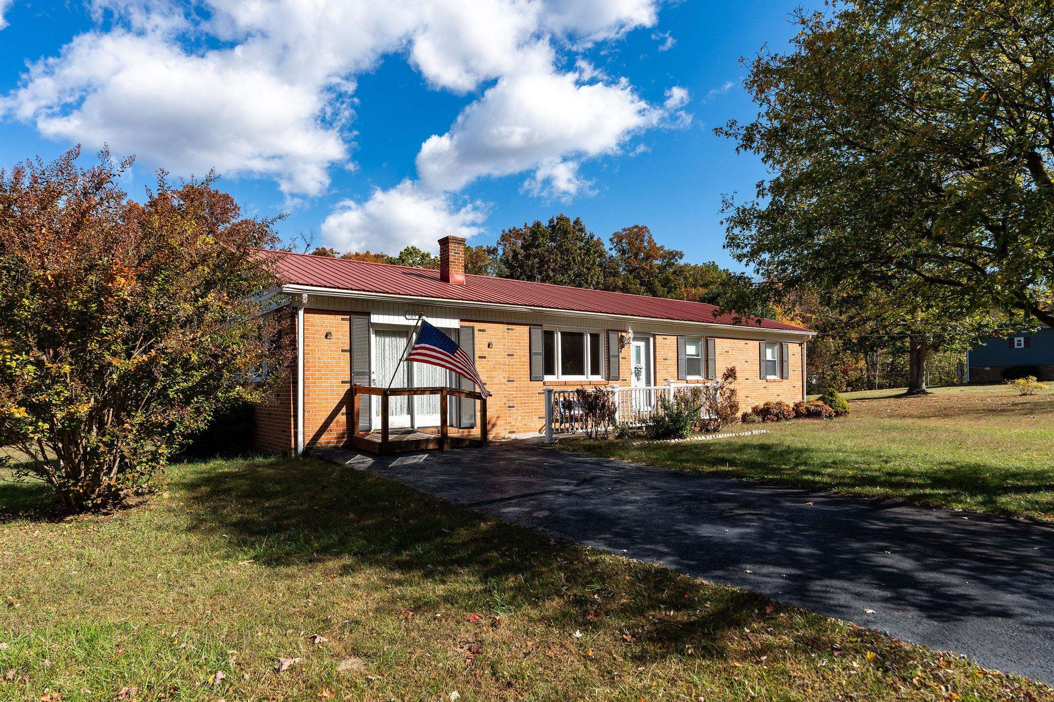 16959 SAPLING RIDGE RD, ELKTON, Virginia 22827, 3 Bedrooms Bedrooms, ,1 BathroomBathrooms,Residential,16959 SAPLING RIDGE RD,670365 MLS # 670365 16959 SAPLING RIDGE RD, ELKTON, Virginia 22827, 3 Bedrooms Bedrooms, ,1 BathroomBathrooms,Residential,16959 SAPLING RIDGE RD,670365 MLS # 670365