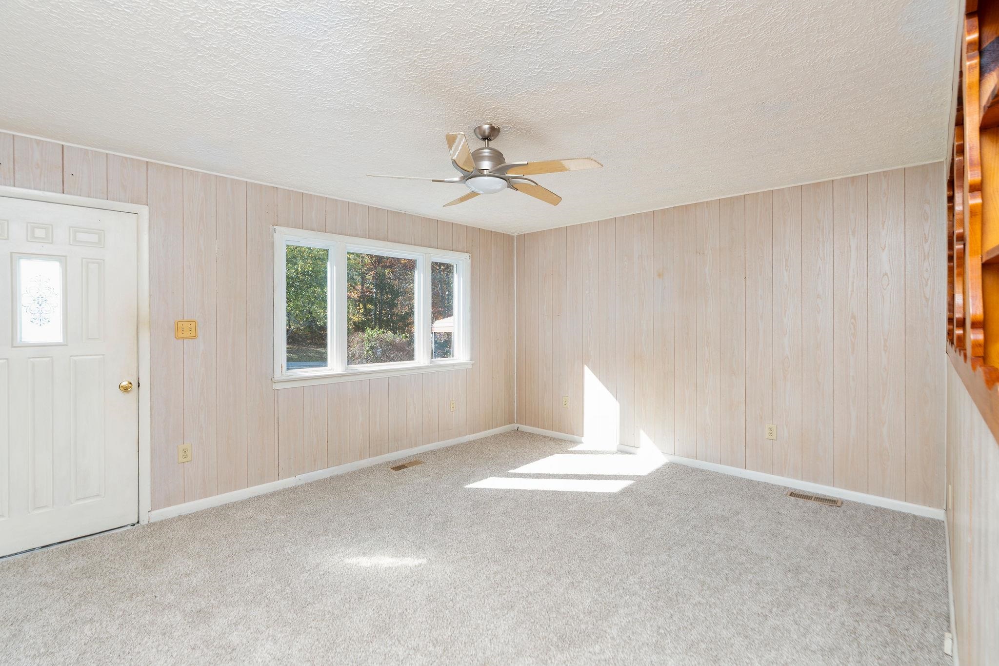 16959 SAPLING RIDGE RD, ELKTON, Virginia 22827, 3 Bedrooms Bedrooms, ,1 BathroomBathrooms,Residential,16959 SAPLING RIDGE RD,670365 MLS # 670365 16959 SAPLING RIDGE RD, ELKTON, Virginia 22827, 3 Bedrooms Bedrooms, ,1 BathroomBathrooms,Residential,16959 SAPLING RIDGE RD,670365 MLS # 670365