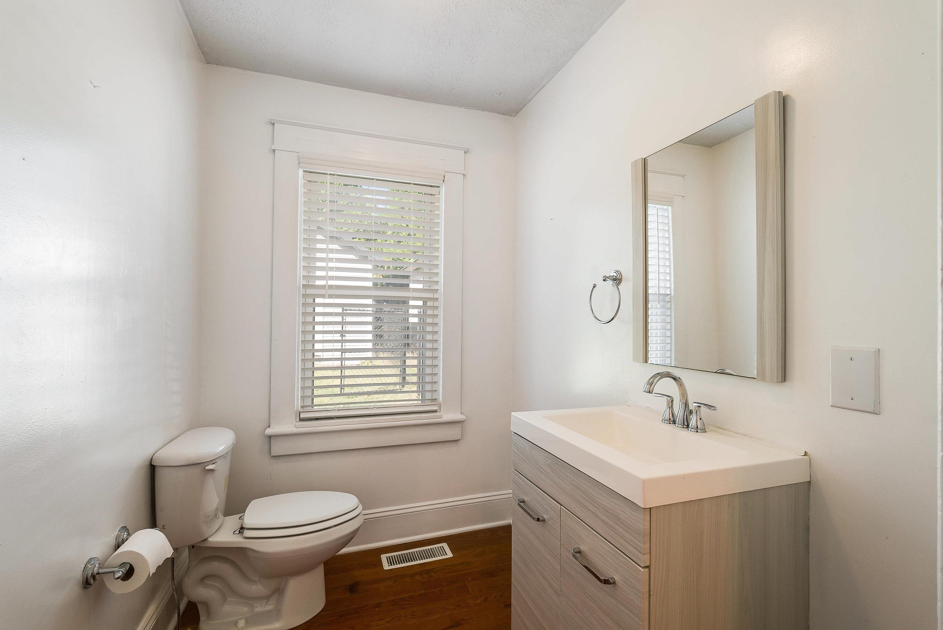 72 LIBERTY ST, WEYERS CAVE, Virginia 24486, 3 Bedrooms Bedrooms, ,1 BathroomBathrooms,Residential,72 LIBERTY ST,670370 MLS # 670370 72 LIBERTY ST, WEYERS CAVE, Virginia 24486, 3 Bedrooms Bedrooms, ,1 BathroomBathrooms,Residential,72 LIBERTY ST,670370 MLS # 670370