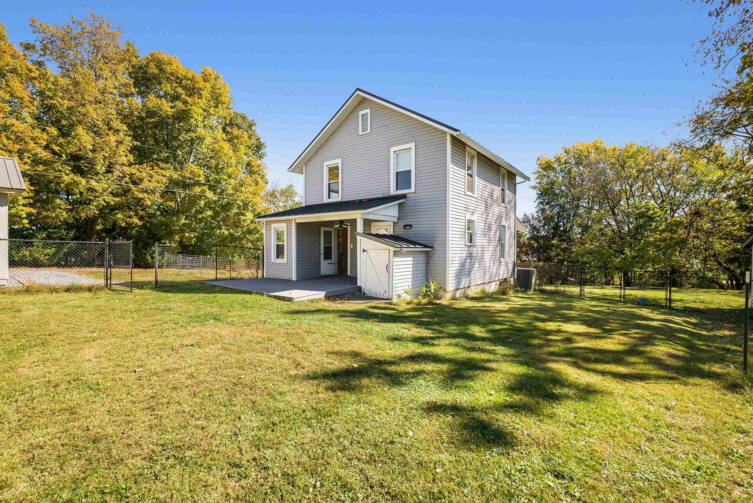 72 LIBERTY ST, WEYERS CAVE, Virginia 24486, 3 Bedrooms Bedrooms, ,1 BathroomBathrooms,Residential,72 LIBERTY ST,670370 MLS # 670370 72 LIBERTY ST, WEYERS CAVE, Virginia 24486, 3 Bedrooms Bedrooms, ,1 BathroomBathrooms,Residential,72 LIBERTY ST,670370 MLS # 670370