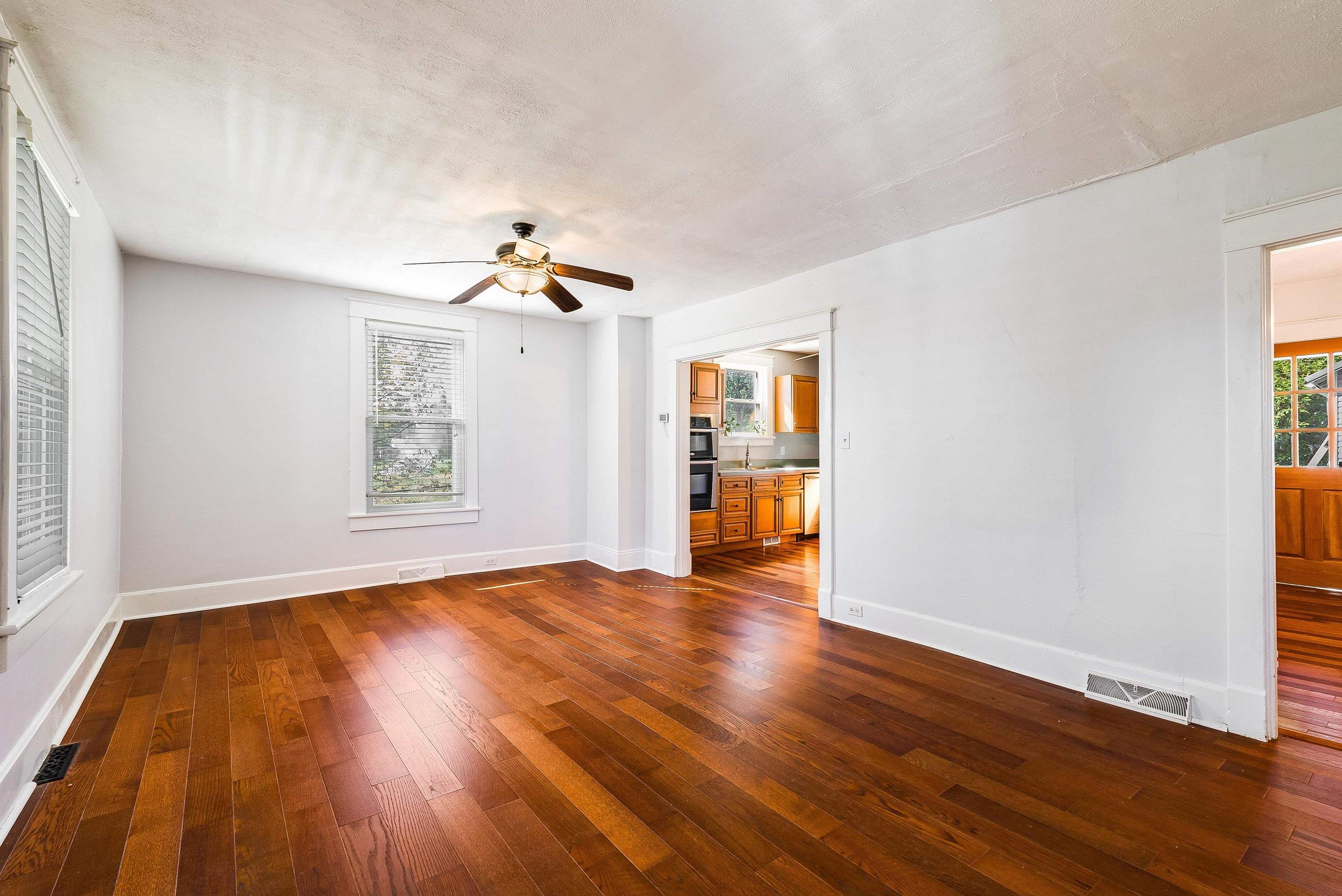72 LIBERTY ST, WEYERS CAVE, Virginia 24486, 3 Bedrooms Bedrooms, ,1 BathroomBathrooms,Residential,72 LIBERTY ST,670370 MLS # 670370 72 LIBERTY ST, WEYERS CAVE, Virginia 24486, 3 Bedrooms Bedrooms, ,1 BathroomBathrooms,Residential,72 LIBERTY ST,670370 MLS # 670370