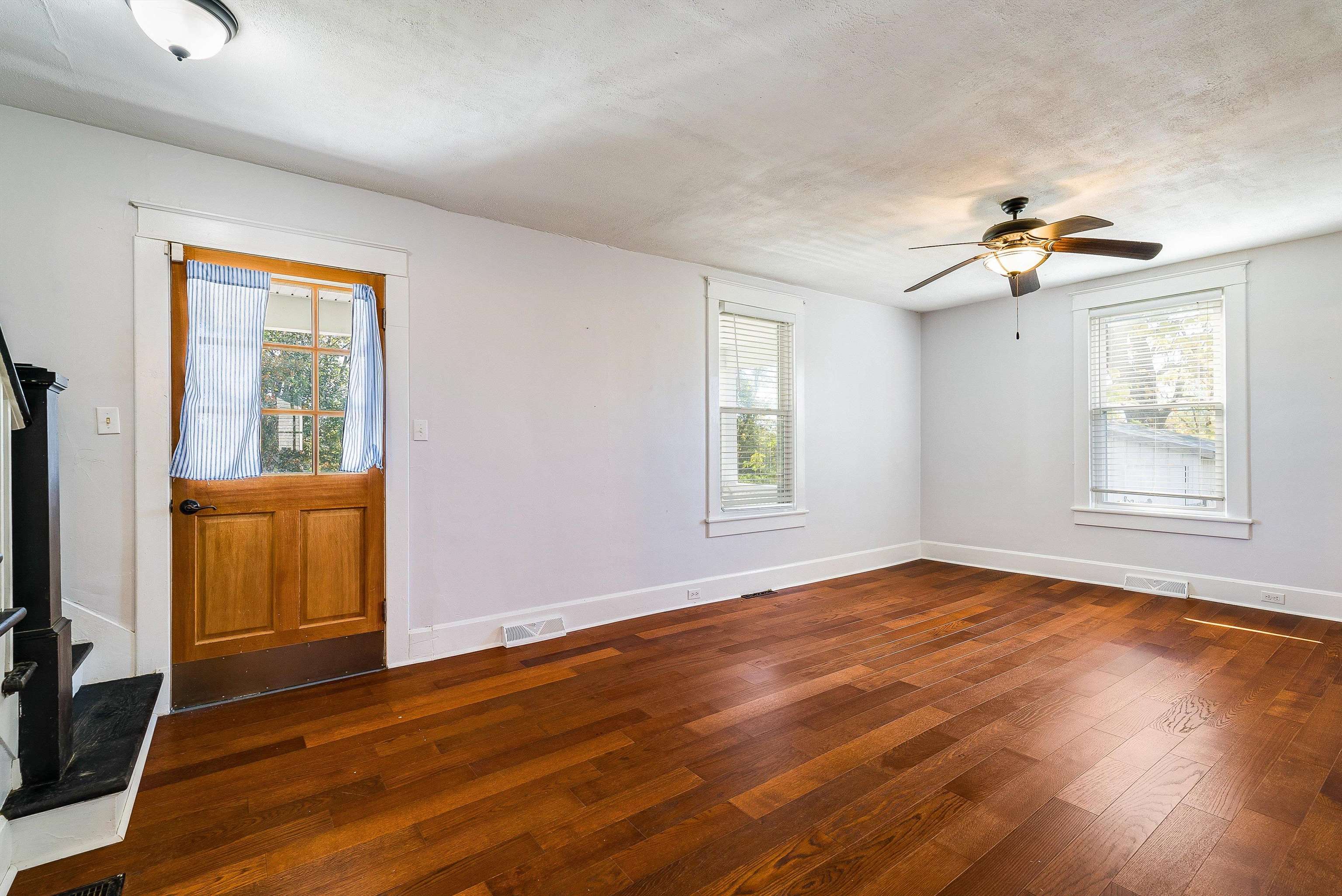 72 LIBERTY ST, WEYERS CAVE, Virginia 24486, 3 Bedrooms Bedrooms, ,1 BathroomBathrooms,Residential,72 LIBERTY ST,670370 MLS # 670370 72 LIBERTY ST, WEYERS CAVE, Virginia 24486, 3 Bedrooms Bedrooms, ,1 BathroomBathrooms,Residential,72 LIBERTY ST,670370 MLS # 670370