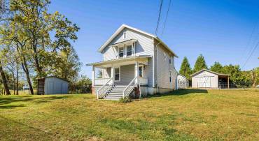 72 LIBERTY ST, WEYERS CAVE, Virginia 24486, 3 Bedrooms Bedrooms, ,1 BathroomBathrooms,Residential,72 LIBERTY ST,670370 MLS # 670370