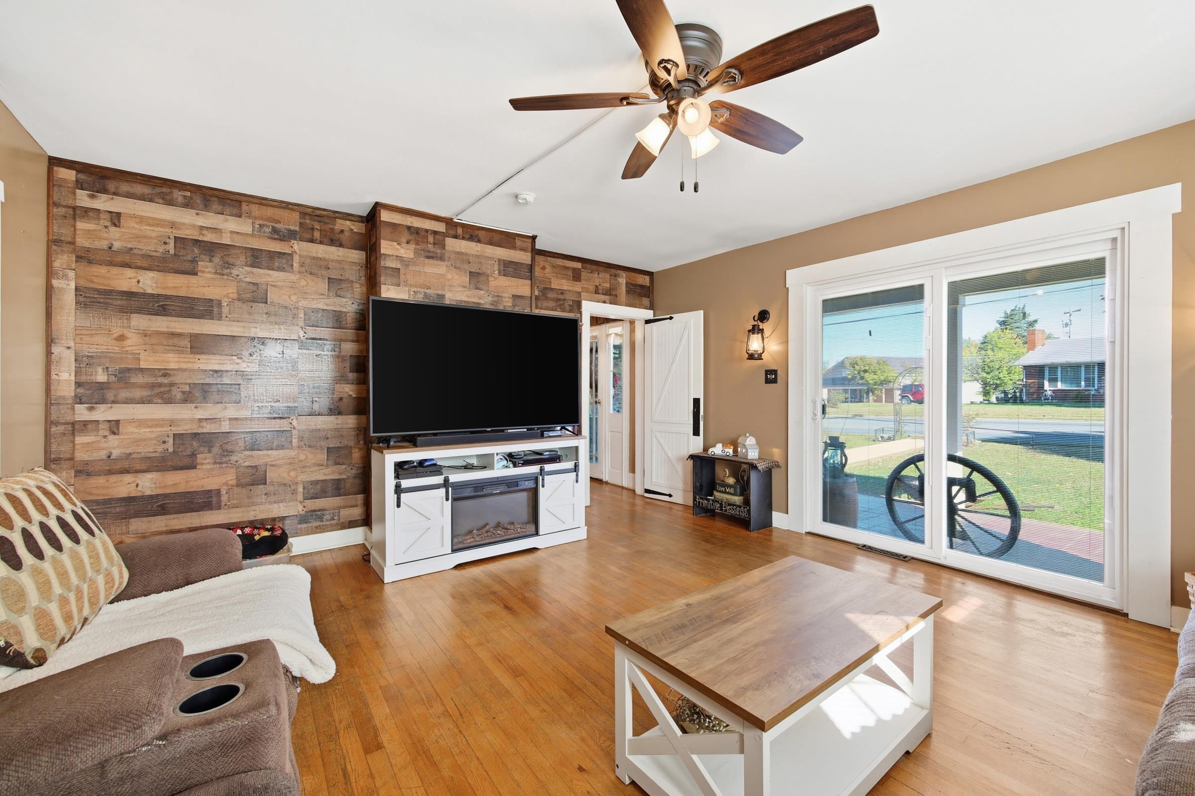 147 W MAIN ST, STANLEY, Virginia 22851, 4 Bedrooms Bedrooms, ,2 BathroomsBathrooms,Residential,147 W MAIN ST,670381 MLS # 670381 147 W MAIN ST, STANLEY, Virginia 22851, 4 Bedrooms Bedrooms, ,2 BathroomsBathrooms,Residential,147 W MAIN ST,670381 MLS # 670381