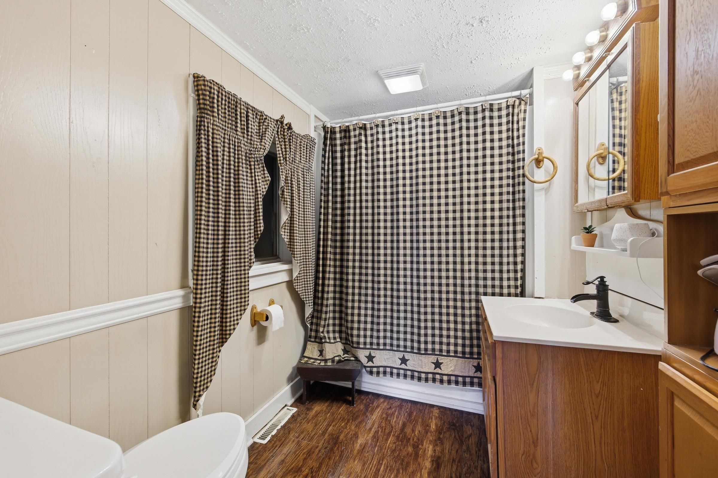 147 W MAIN ST, STANLEY, Virginia 22851, 4 Bedrooms Bedrooms, ,2 BathroomsBathrooms,Residential,147 W MAIN ST,670381 MLS # 670381 147 W MAIN ST, STANLEY, Virginia 22851, 4 Bedrooms Bedrooms, ,2 BathroomsBathrooms,Residential,147 W MAIN ST,670381 MLS # 670381