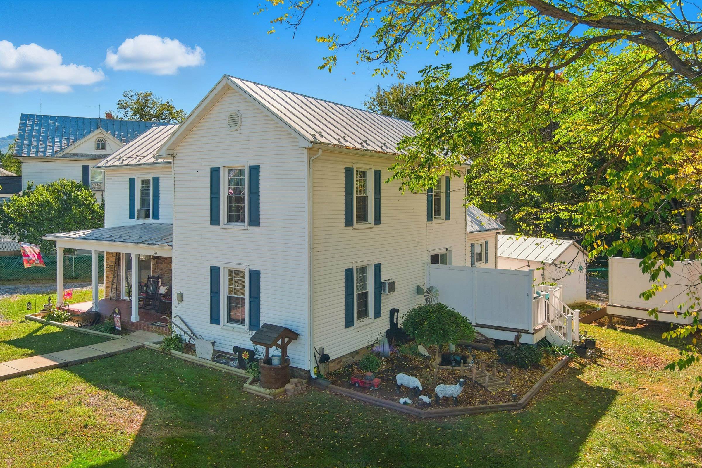 147 W MAIN ST, STANLEY, Virginia 22851, 4 Bedrooms Bedrooms, ,2 BathroomsBathrooms,Residential,147 W MAIN ST,670381 MLS # 670381 147 W MAIN ST, STANLEY, Virginia 22851, 4 Bedrooms Bedrooms, ,2 BathroomsBathrooms,Residential,147 W MAIN ST,670381 MLS # 670381