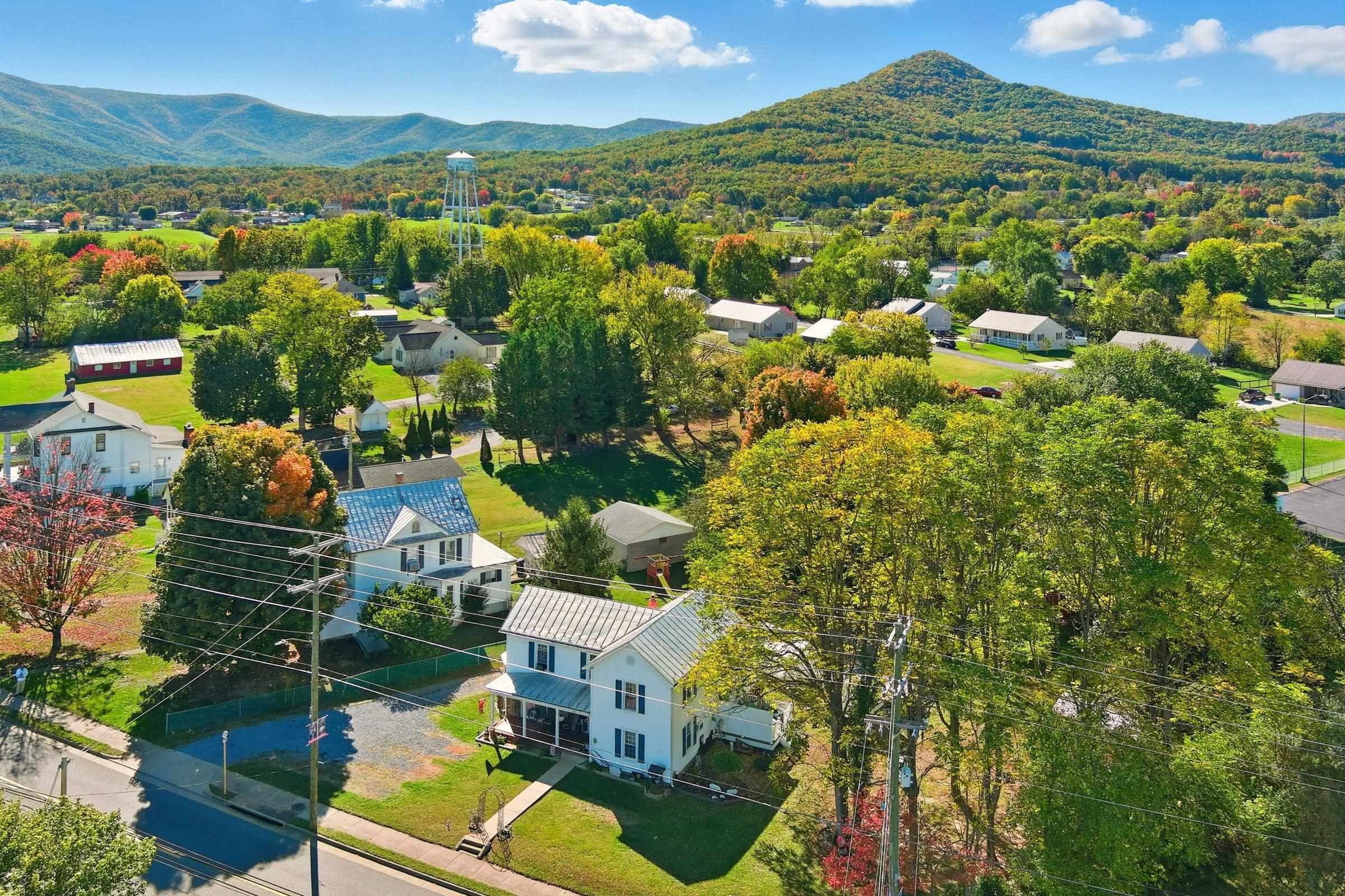 147 W MAIN ST, STANLEY, Virginia 22851, 4 Bedrooms Bedrooms, ,2 BathroomsBathrooms,Residential,147 W MAIN ST,670381 MLS # 670381 147 W MAIN ST, STANLEY, Virginia 22851, 4 Bedrooms Bedrooms, ,2 BathroomsBathrooms,Residential,147 W MAIN ST,670381 MLS # 670381