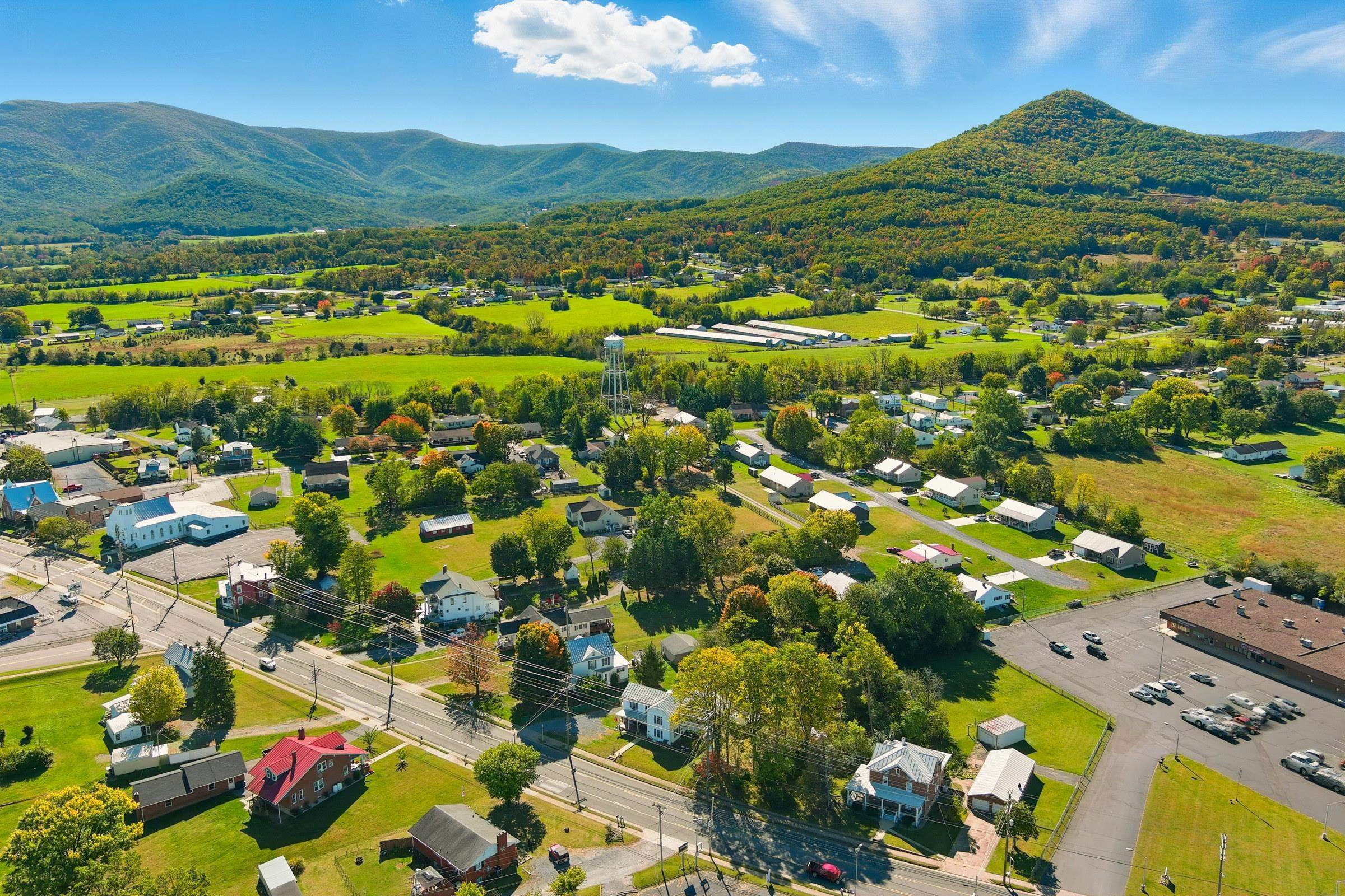 147 W MAIN ST, STANLEY, Virginia 22851, 4 Bedrooms Bedrooms, ,2 BathroomsBathrooms,Residential,147 W MAIN ST,670381 MLS # 670381 147 W MAIN ST, STANLEY, Virginia 22851, 4 Bedrooms Bedrooms, ,2 BathroomsBathrooms,Residential,147 W MAIN ST,670381 MLS # 670381