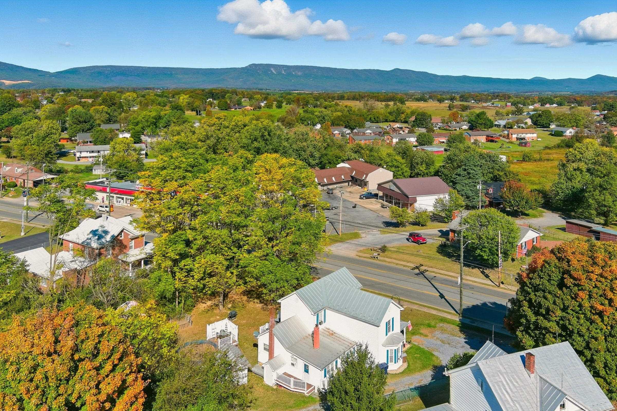 147 W MAIN ST, STANLEY, Virginia 22851, 4 Bedrooms Bedrooms, ,2 BathroomsBathrooms,Residential,147 W MAIN ST,670381 MLS # 670381 147 W MAIN ST, STANLEY, Virginia 22851, 4 Bedrooms Bedrooms, ,2 BathroomsBathrooms,Residential,147 W MAIN ST,670381 MLS # 670381