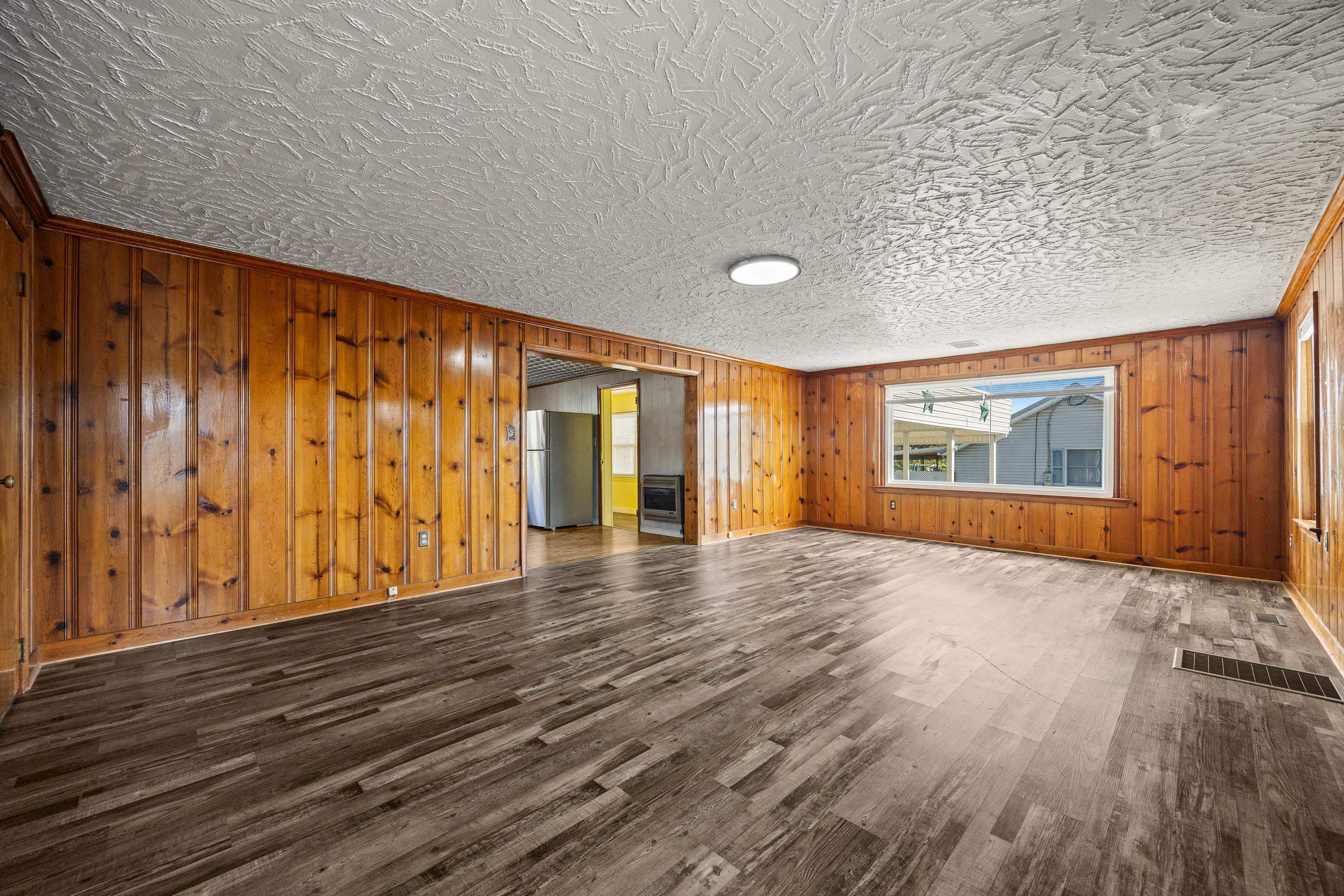 900 W MAIN ST, STANLEY, Virginia 22851, 2 Bedrooms Bedrooms, ,2 BathroomsBathrooms,Residential,900 W MAIN ST,670382 MLS # 670382 900 W MAIN ST, STANLEY, Virginia 22851, 2 Bedrooms Bedrooms, ,2 BathroomsBathrooms,Residential,900 W MAIN ST,670382 MLS # 670382