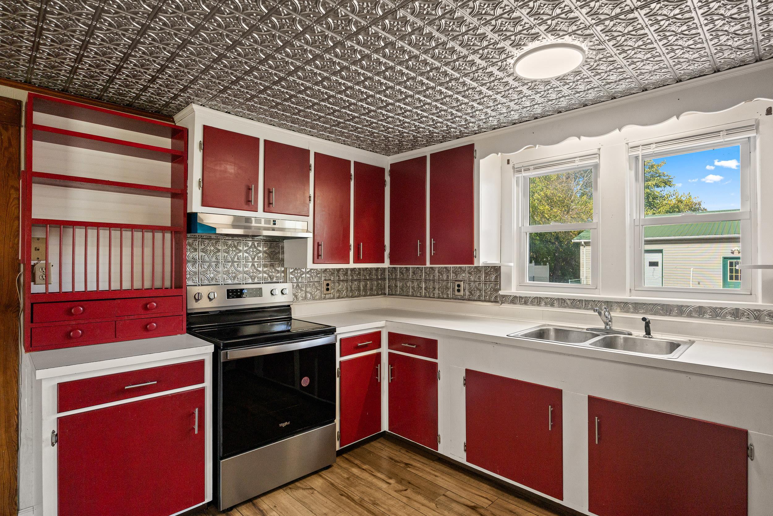 900 W MAIN ST, STANLEY, Virginia 22851, 2 Bedrooms Bedrooms, ,2 BathroomsBathrooms,Residential,900 W MAIN ST,670382 MLS # 670382 900 W MAIN ST, STANLEY, Virginia 22851, 2 Bedrooms Bedrooms, ,2 BathroomsBathrooms,Residential,900 W MAIN ST,670382 MLS # 670382