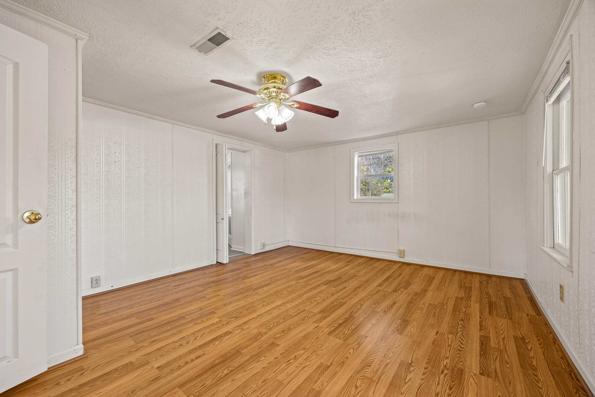 900 W MAIN ST, STANLEY, Virginia 22851, 2 Bedrooms Bedrooms, ,2 BathroomsBathrooms,Residential,900 W MAIN ST,670382 MLS # 670382 900 W MAIN ST, STANLEY, Virginia 22851, 2 Bedrooms Bedrooms, ,2 BathroomsBathrooms,Residential,900 W MAIN ST,670382 MLS # 670382