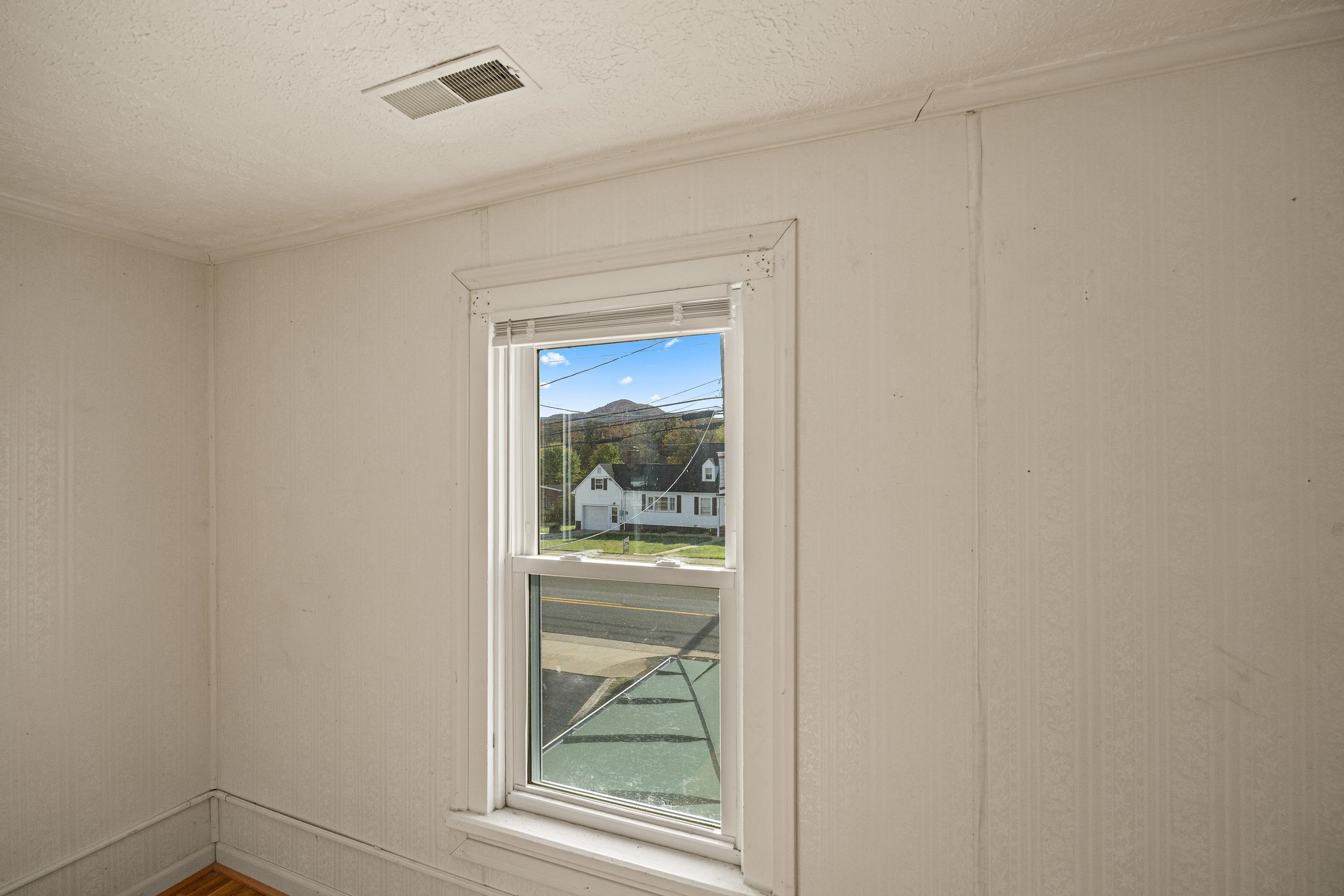 900 W MAIN ST, STANLEY, Virginia 22851, 2 Bedrooms Bedrooms, ,2 BathroomsBathrooms,Residential,900 W MAIN ST,670382 MLS # 670382 900 W MAIN ST, STANLEY, Virginia 22851, 2 Bedrooms Bedrooms, ,2 BathroomsBathrooms,Residential,900 W MAIN ST,670382 MLS # 670382
