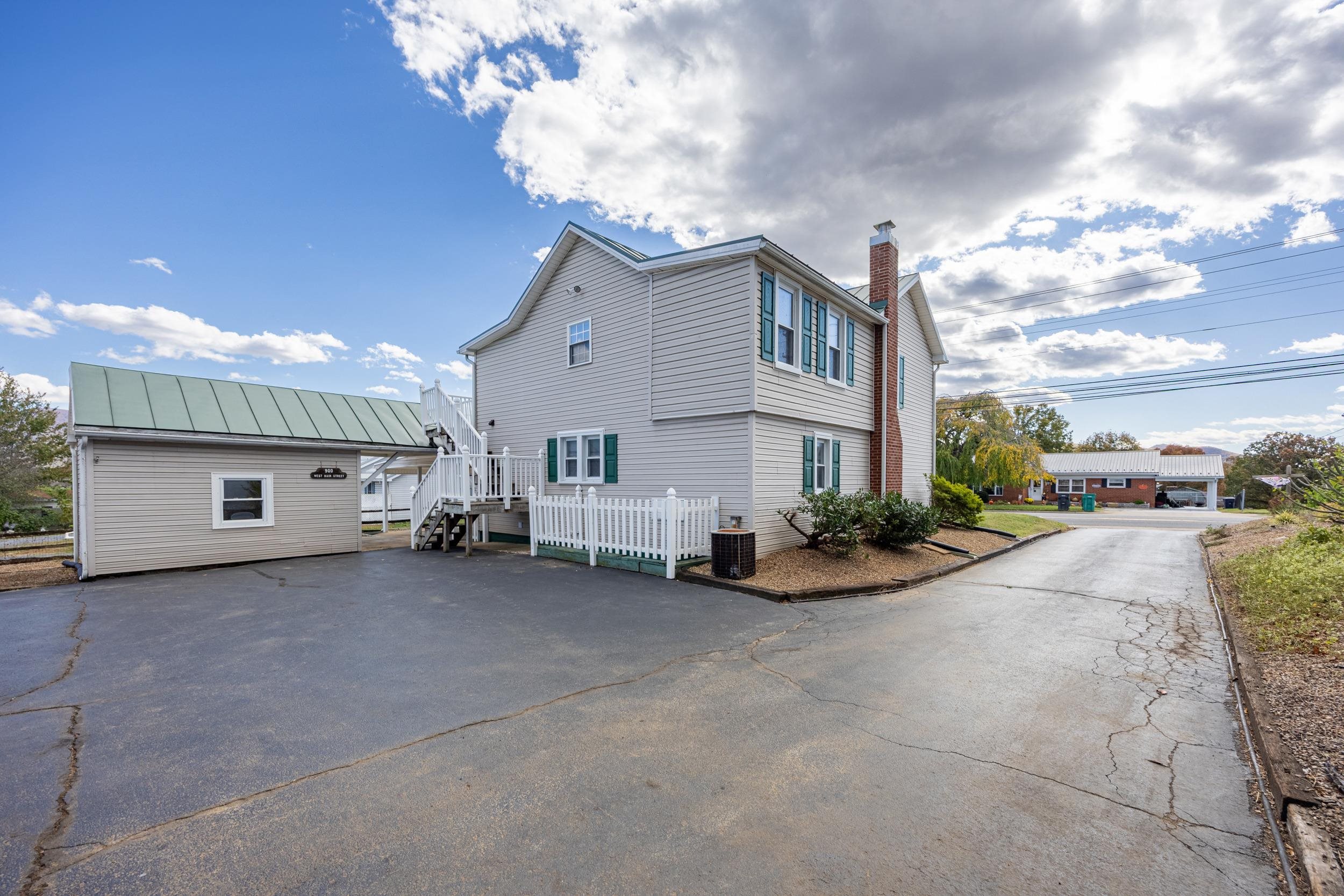 900 W MAIN ST, STANLEY, Virginia 22851, 2 Bedrooms Bedrooms, ,2 BathroomsBathrooms,Residential,900 W MAIN ST,670382 MLS # 670382 900 W MAIN ST, STANLEY, Virginia 22851, 2 Bedrooms Bedrooms, ,2 BathroomsBathrooms,Residential,900 W MAIN ST,670382 MLS # 670382