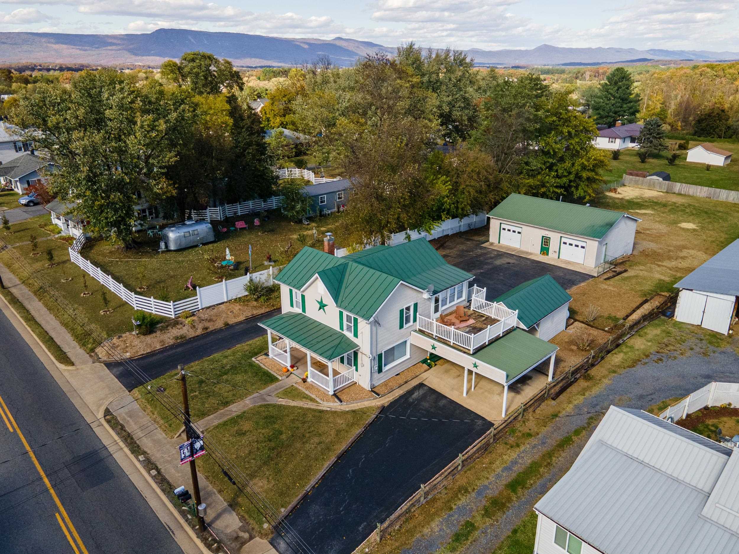 900 W MAIN ST, STANLEY, Virginia 22851, 2 Bedrooms Bedrooms, ,2 BathroomsBathrooms,Residential,900 W MAIN ST,670382 MLS # 670382 900 W MAIN ST, STANLEY, Virginia 22851, 2 Bedrooms Bedrooms, ,2 BathroomsBathrooms,Residential,900 W MAIN ST,670382 MLS # 670382