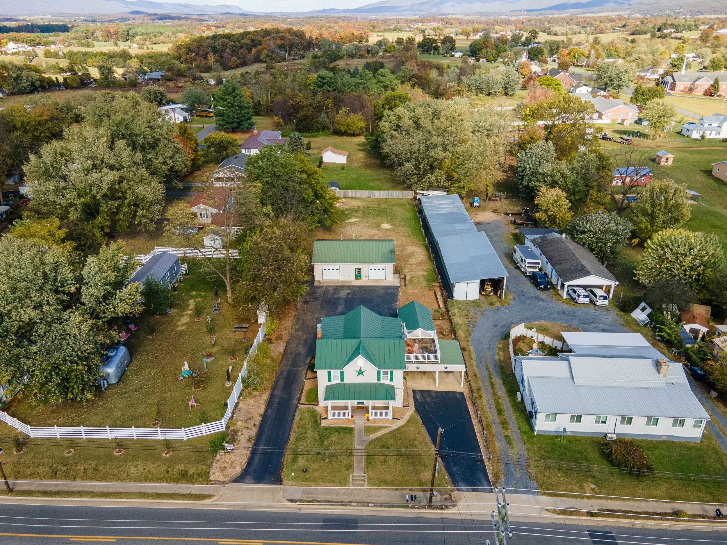 900 W MAIN ST, STANLEY, Virginia 22851, 2 Bedrooms Bedrooms, ,2 BathroomsBathrooms,Residential,900 W MAIN ST,670382 MLS # 670382 900 W MAIN ST, STANLEY, Virginia 22851, 2 Bedrooms Bedrooms, ,2 BathroomsBathrooms,Residential,900 W MAIN ST,670382 MLS # 670382