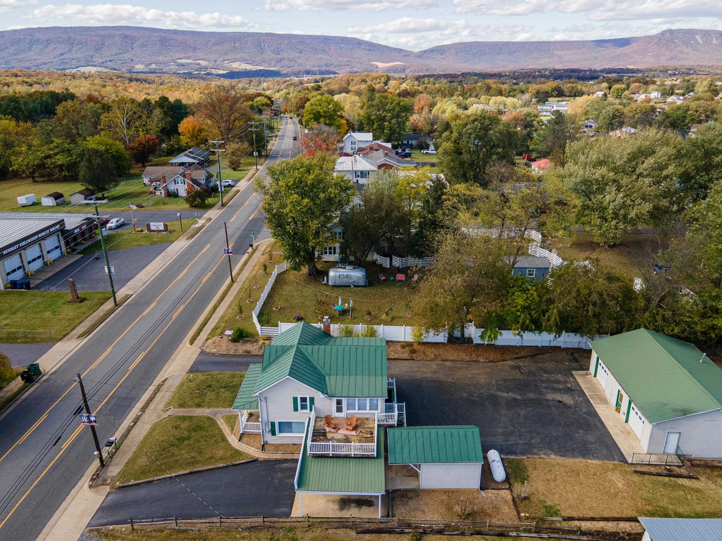 900 W MAIN ST, STANLEY, Virginia 22851, 2 Bedrooms Bedrooms, ,2 BathroomsBathrooms,Residential,900 W MAIN ST,670382 MLS # 670382 900 W MAIN ST, STANLEY, Virginia 22851, 2 Bedrooms Bedrooms, ,2 BathroomsBathrooms,Residential,900 W MAIN ST,670382 MLS # 670382
