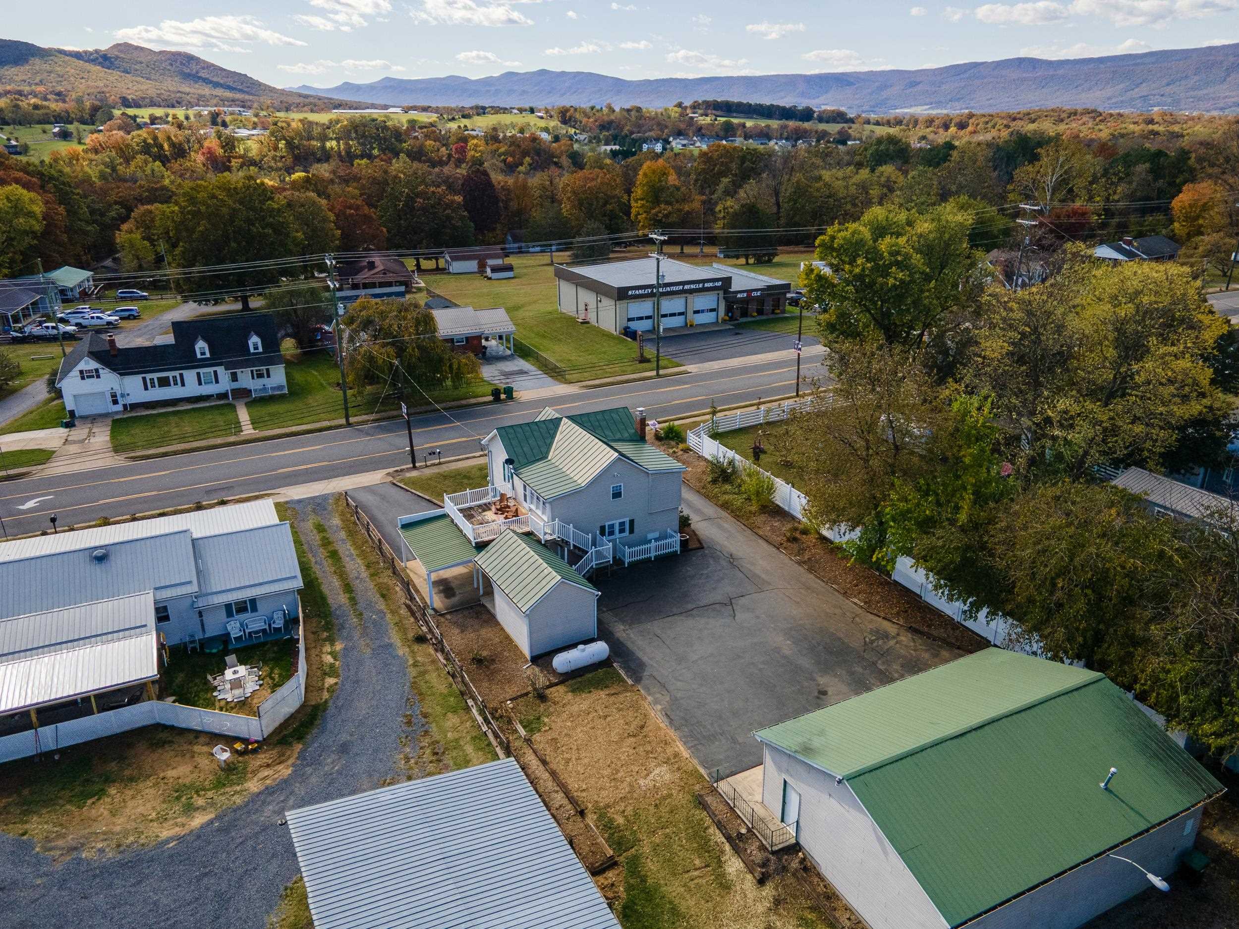 900 W MAIN ST, STANLEY, Virginia 22851, 2 Bedrooms Bedrooms, ,2 BathroomsBathrooms,Residential,900 W MAIN ST,670382 MLS # 670382 900 W MAIN ST, STANLEY, Virginia 22851, 2 Bedrooms Bedrooms, ,2 BathroomsBathrooms,Residential,900 W MAIN ST,670382 MLS # 670382