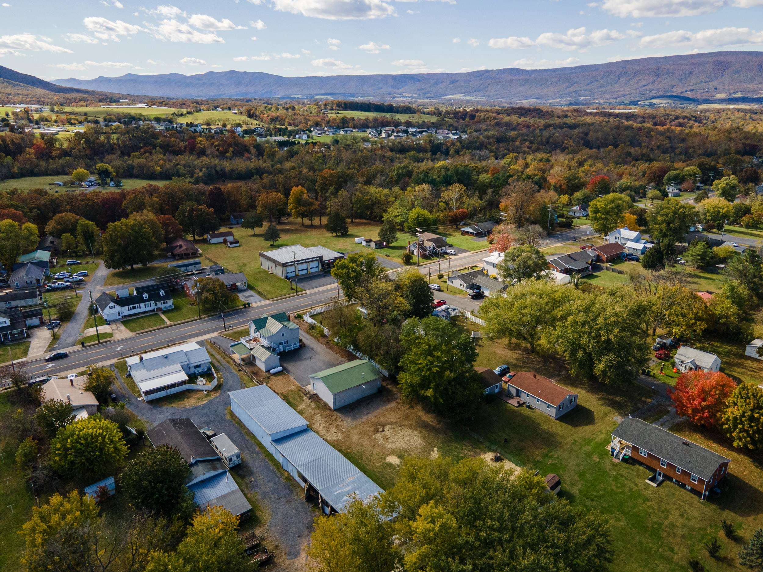 900 W MAIN ST, STANLEY, Virginia 22851, 2 Bedrooms Bedrooms, ,2 BathroomsBathrooms,Residential,900 W MAIN ST,670382 MLS # 670382 900 W MAIN ST, STANLEY, Virginia 22851, 2 Bedrooms Bedrooms, ,2 BathroomsBathrooms,Residential,900 W MAIN ST,670382 MLS # 670382