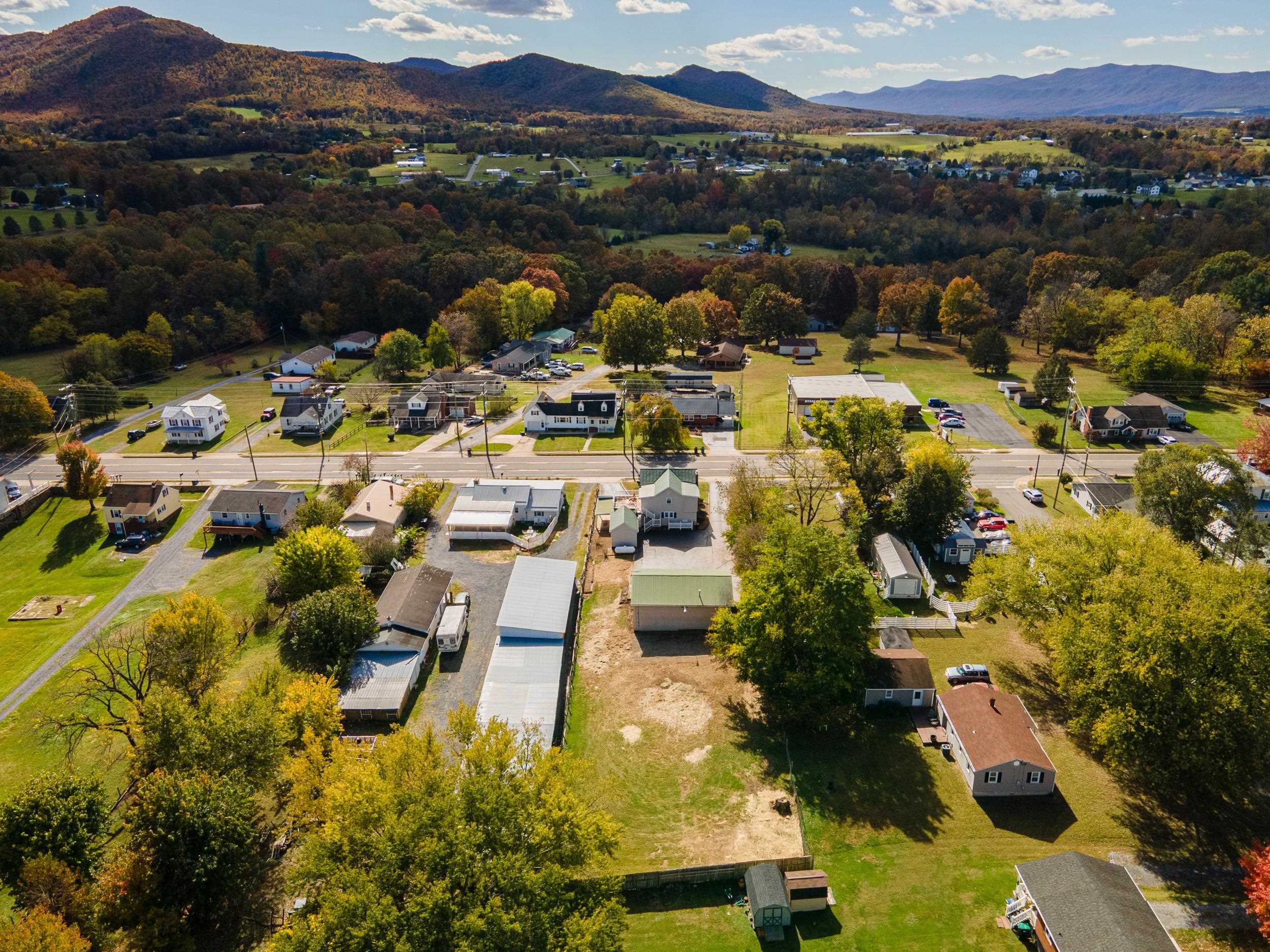900 W MAIN ST, STANLEY, Virginia 22851, 2 Bedrooms Bedrooms, ,2 BathroomsBathrooms,Residential,900 W MAIN ST,670382 MLS # 670382 900 W MAIN ST, STANLEY, Virginia 22851, 2 Bedrooms Bedrooms, ,2 BathroomsBathrooms,Residential,900 W MAIN ST,670382 MLS # 670382