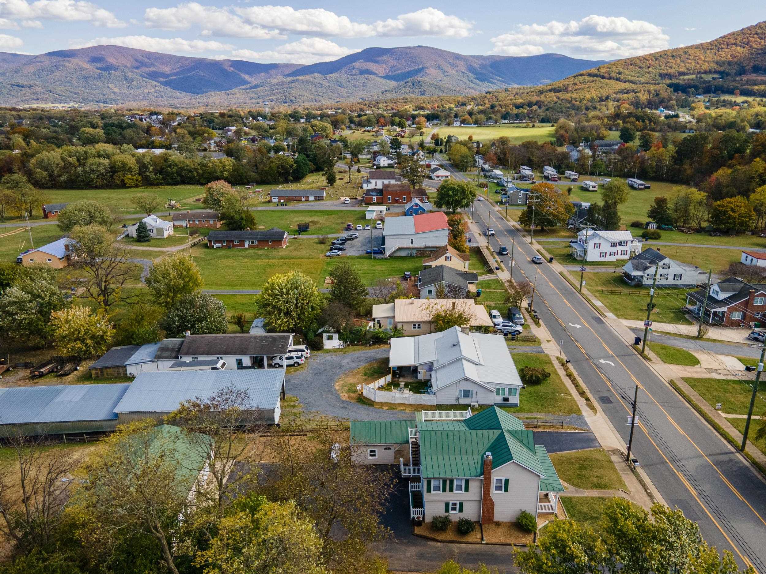 900 W MAIN ST, STANLEY, Virginia 22851, 2 Bedrooms Bedrooms, ,2 BathroomsBathrooms,Residential,900 W MAIN ST,670382 MLS # 670382 900 W MAIN ST, STANLEY, Virginia 22851, 2 Bedrooms Bedrooms, ,2 BathroomsBathrooms,Residential,900 W MAIN ST,670382 MLS # 670382